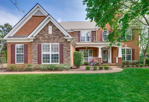 Photo of 2005 Daylily Dr, Franklin, TN 37067 (MLS # 3179561)