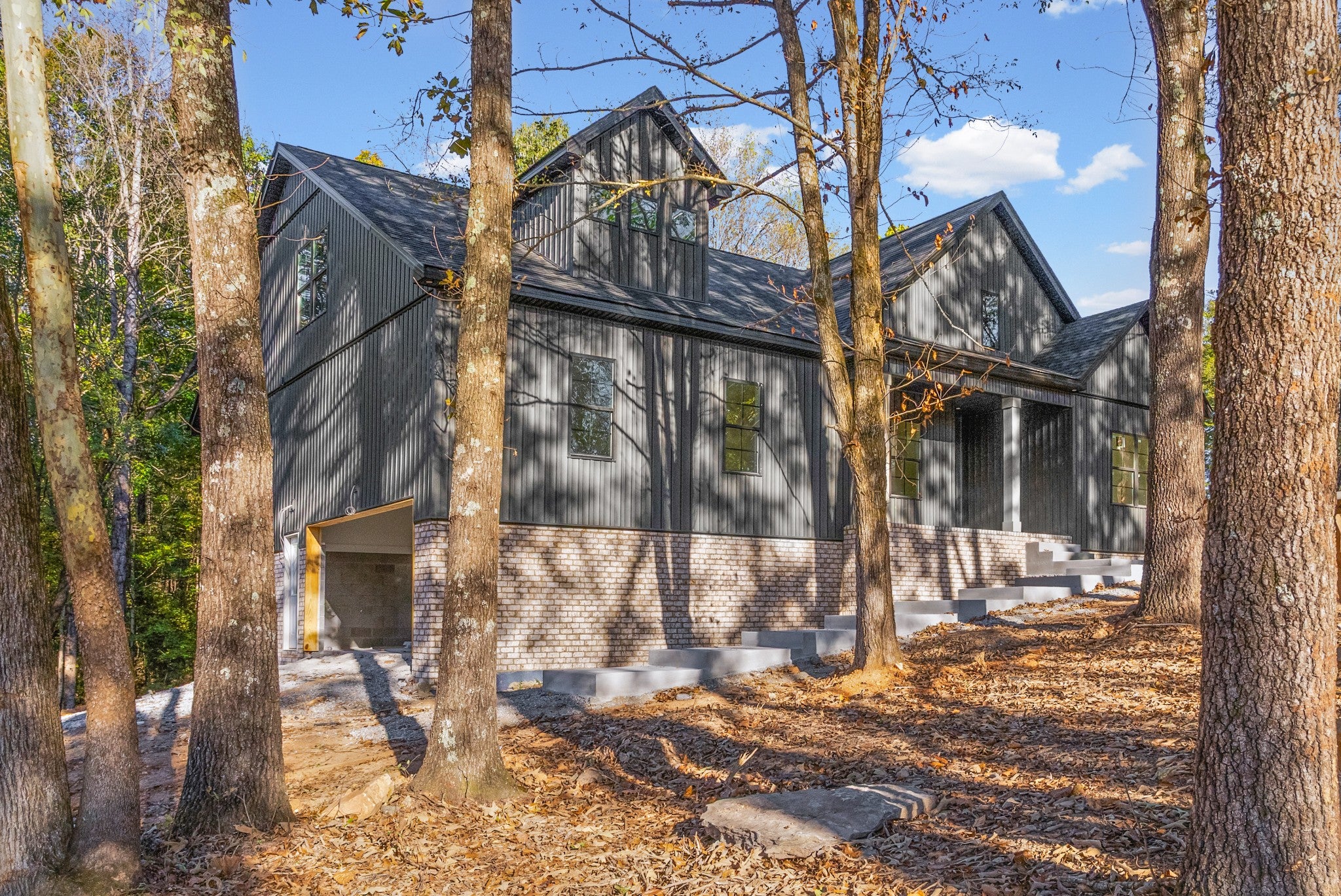 2638 Moody Rd
