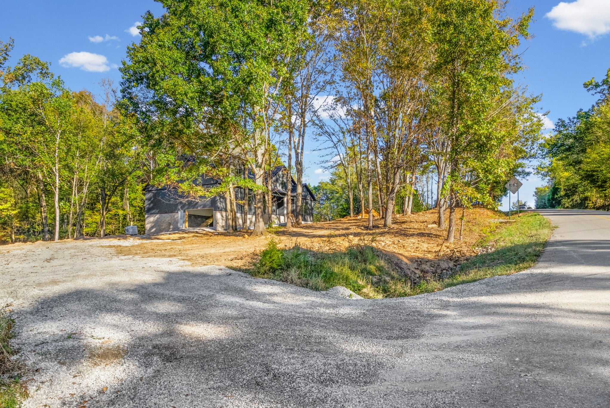 2638 Moody Rd