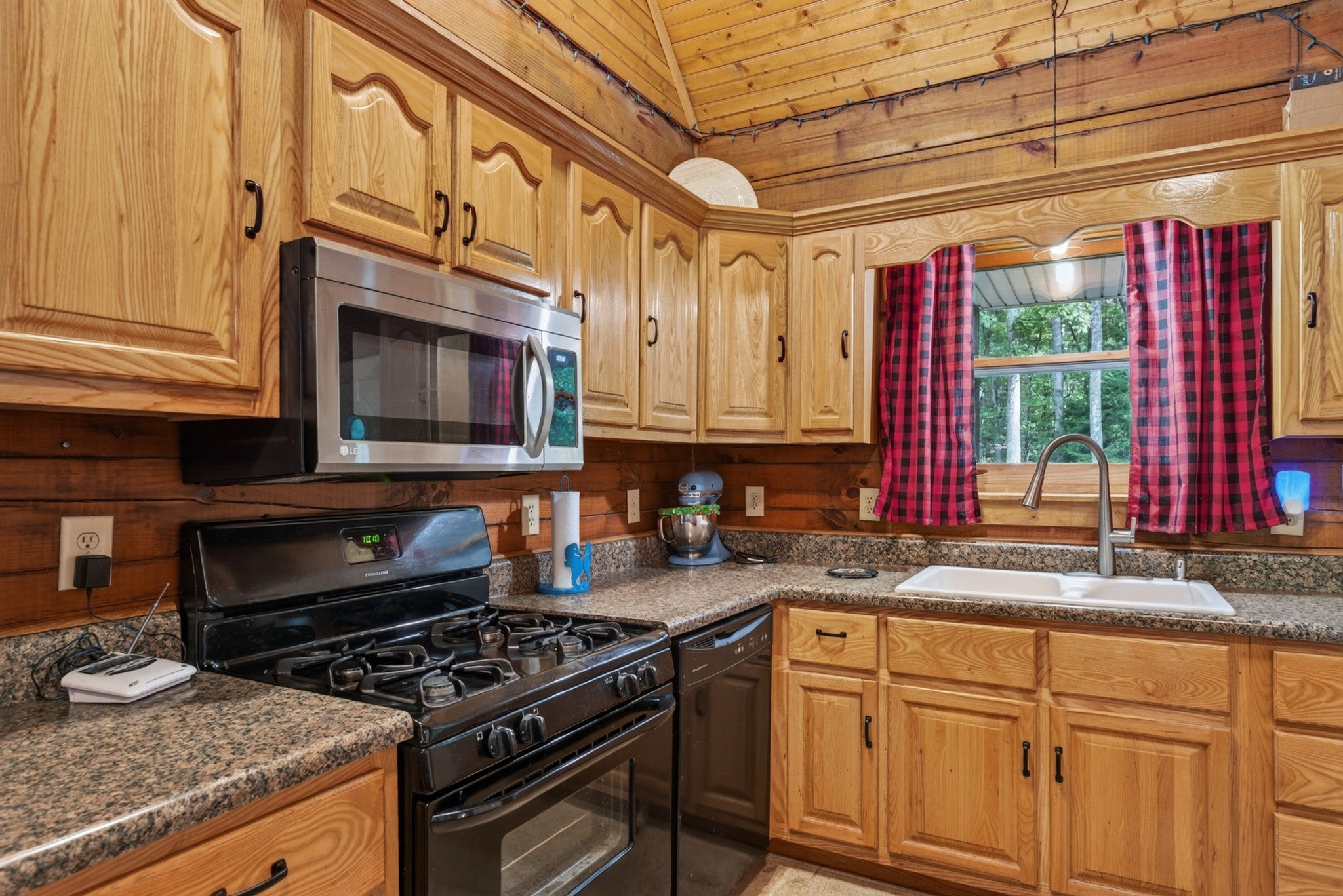 4003 Chapel Hill Rd