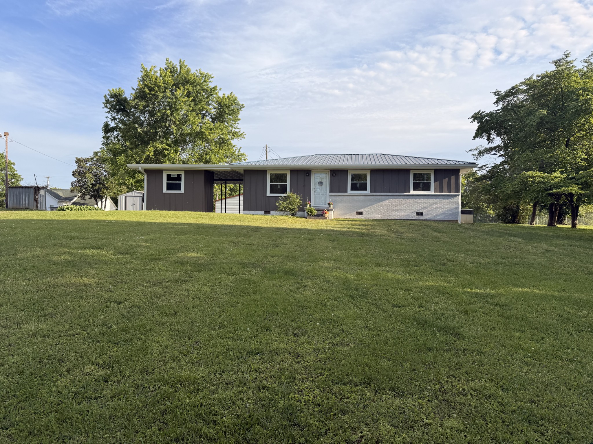 122 McIntosh Ave