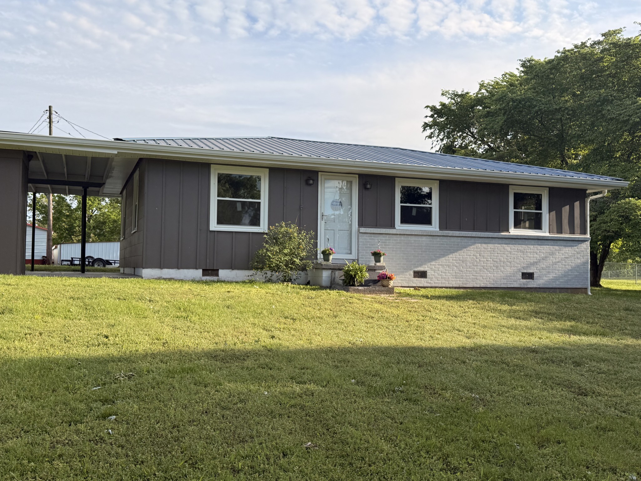 122 McIntosh Ave