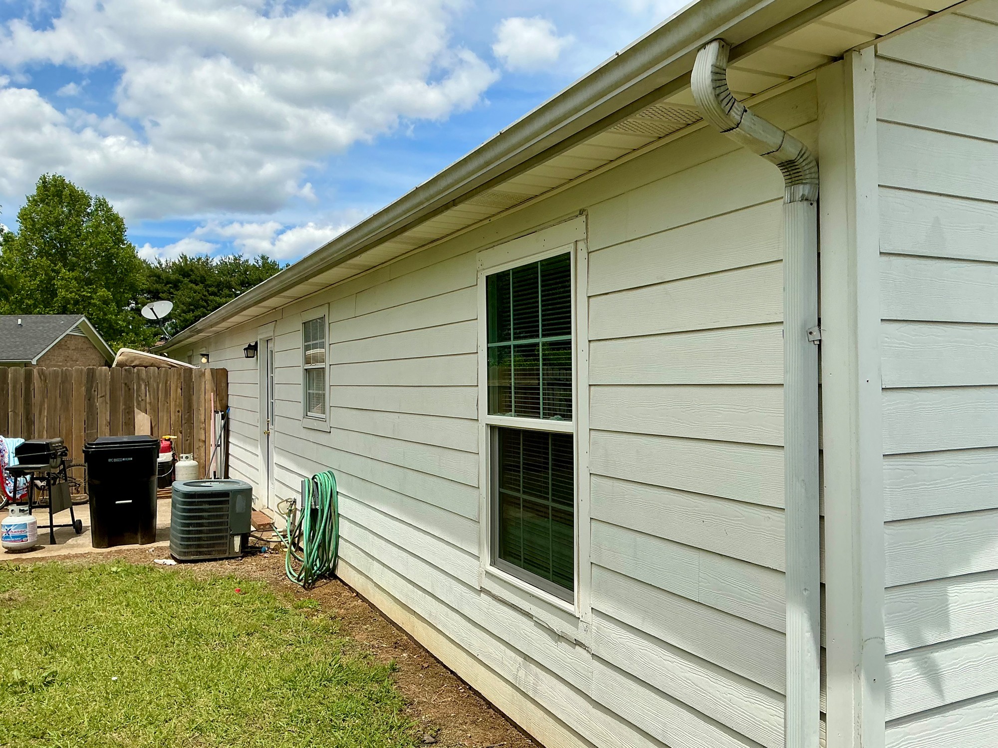 319 Lilly Ln