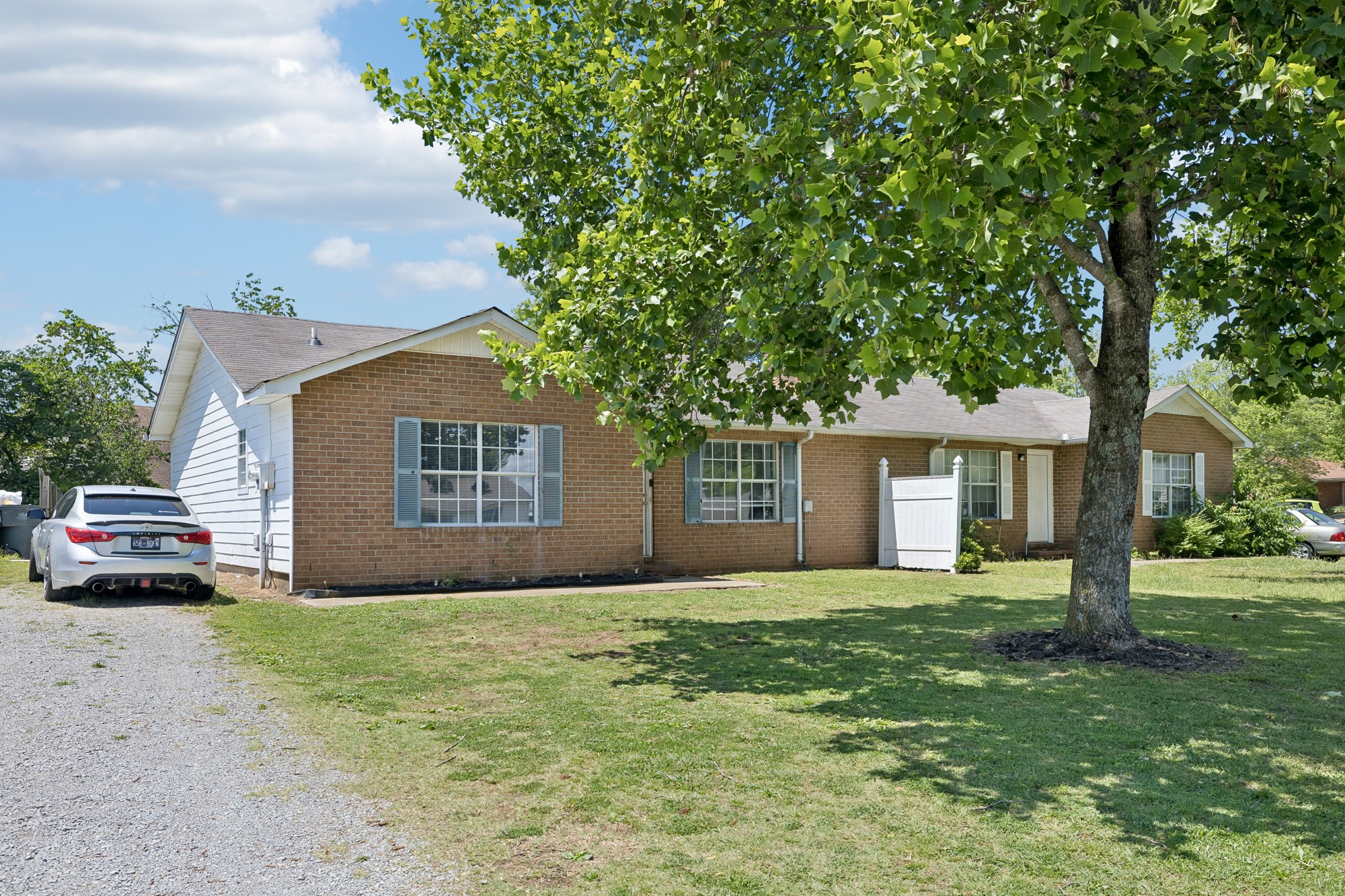 319 Lilly Ln