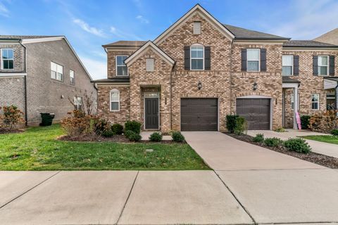 Photo of 433 Deveron Dr, Gallatin, TN 37066 (MLS # 3062113)