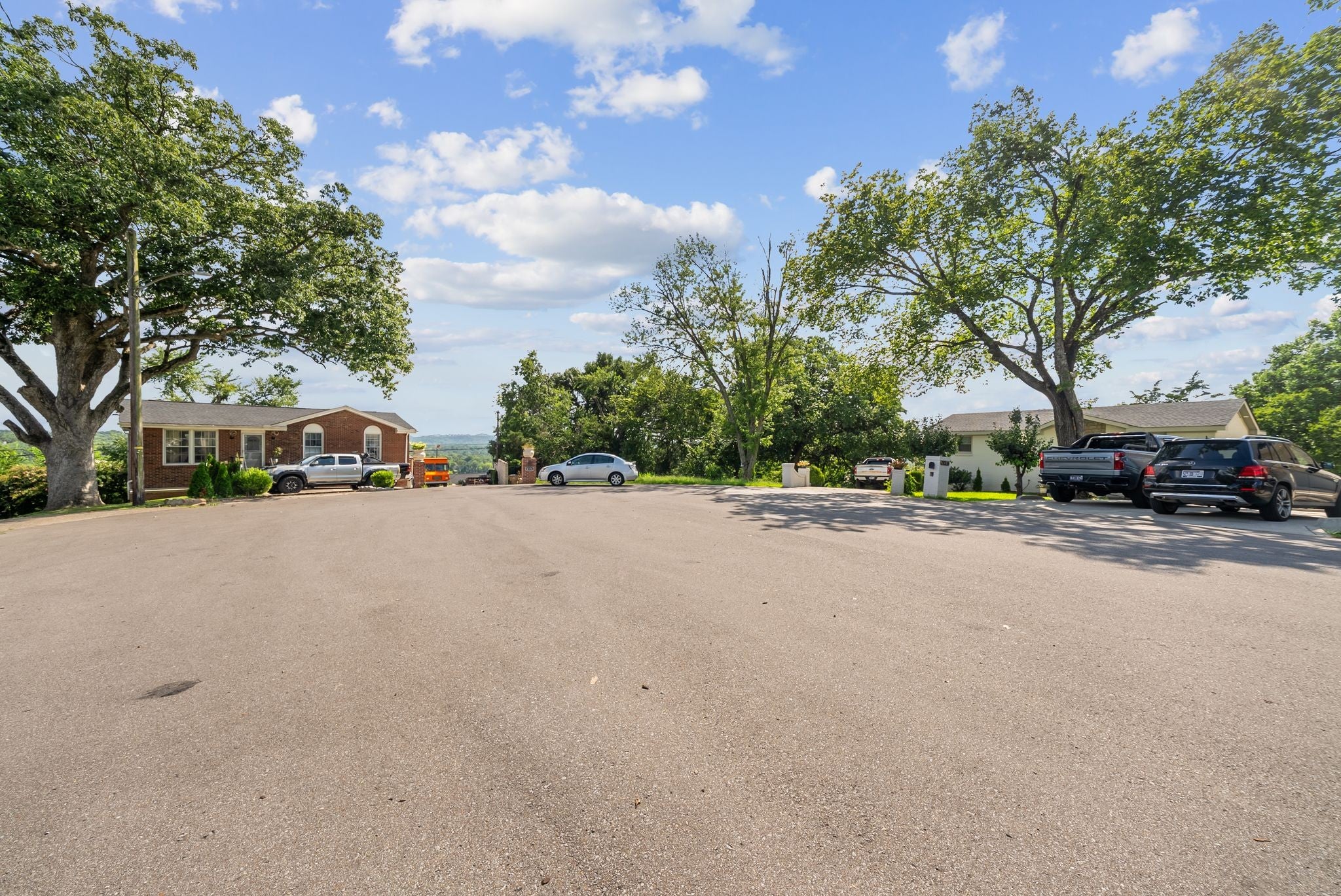 listing at 6537 Mercomatic Ct, Nashville