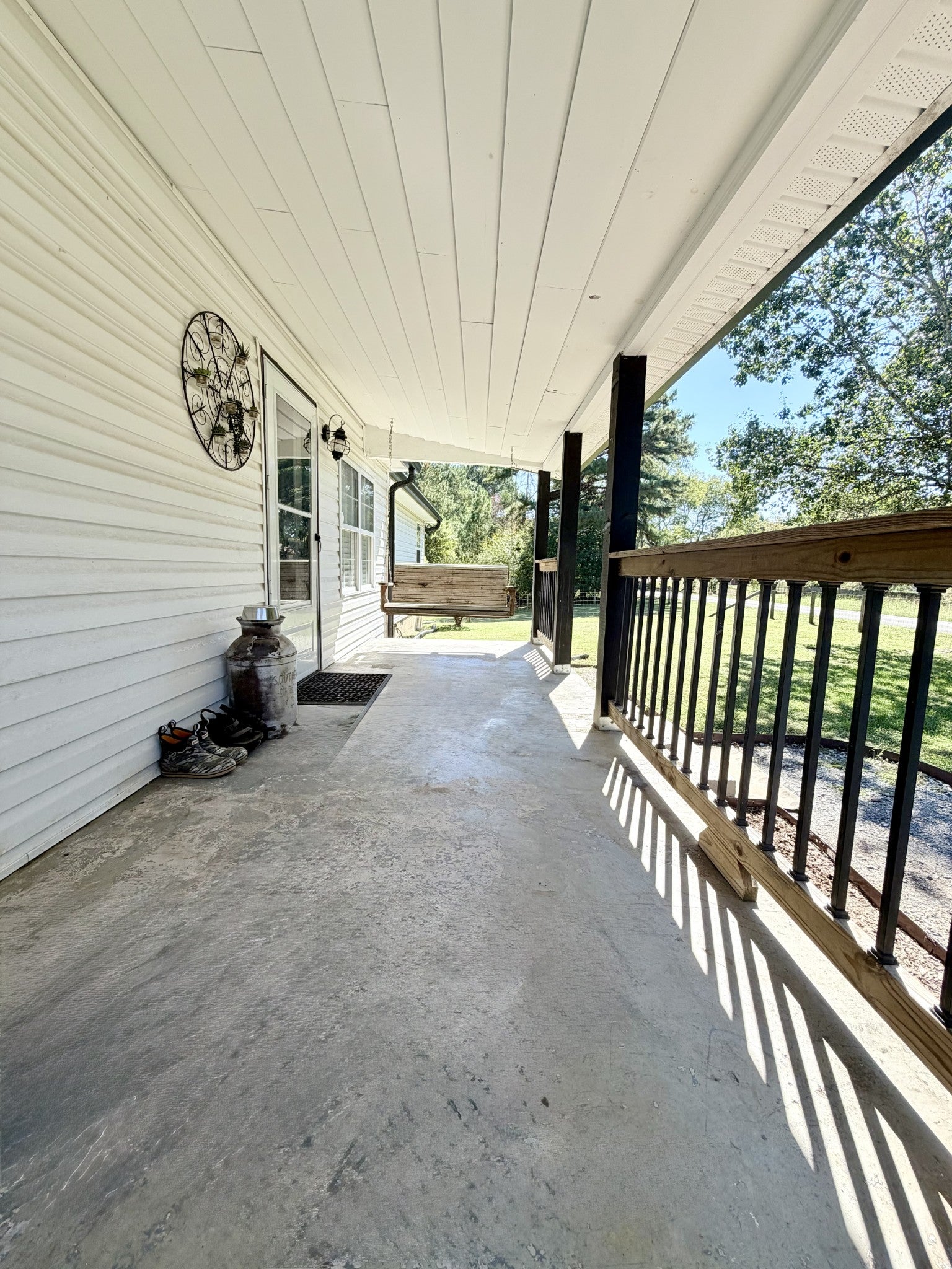 220 Moore Circle Rd NW