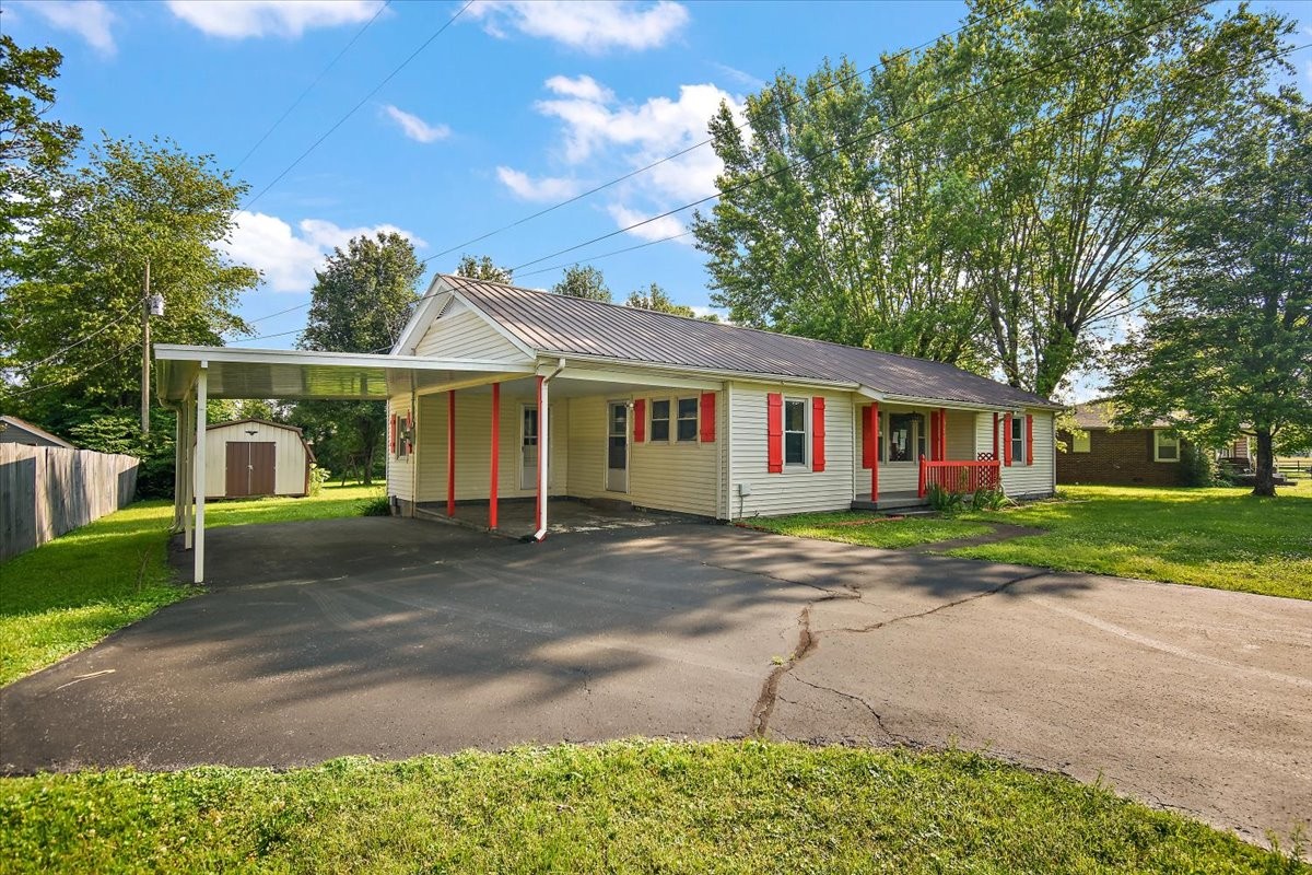 309 Bratton Ave