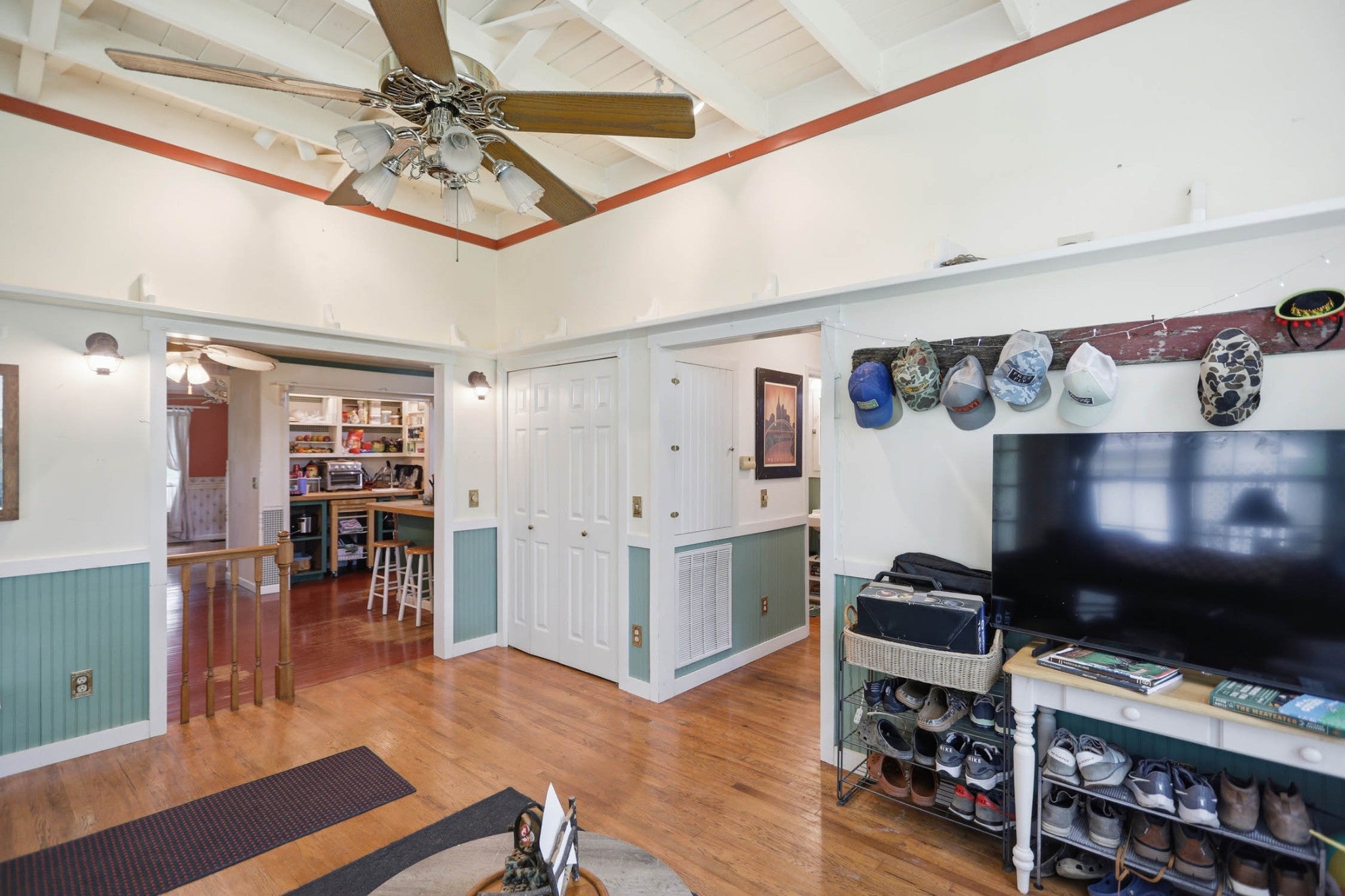 212 Derby Ct