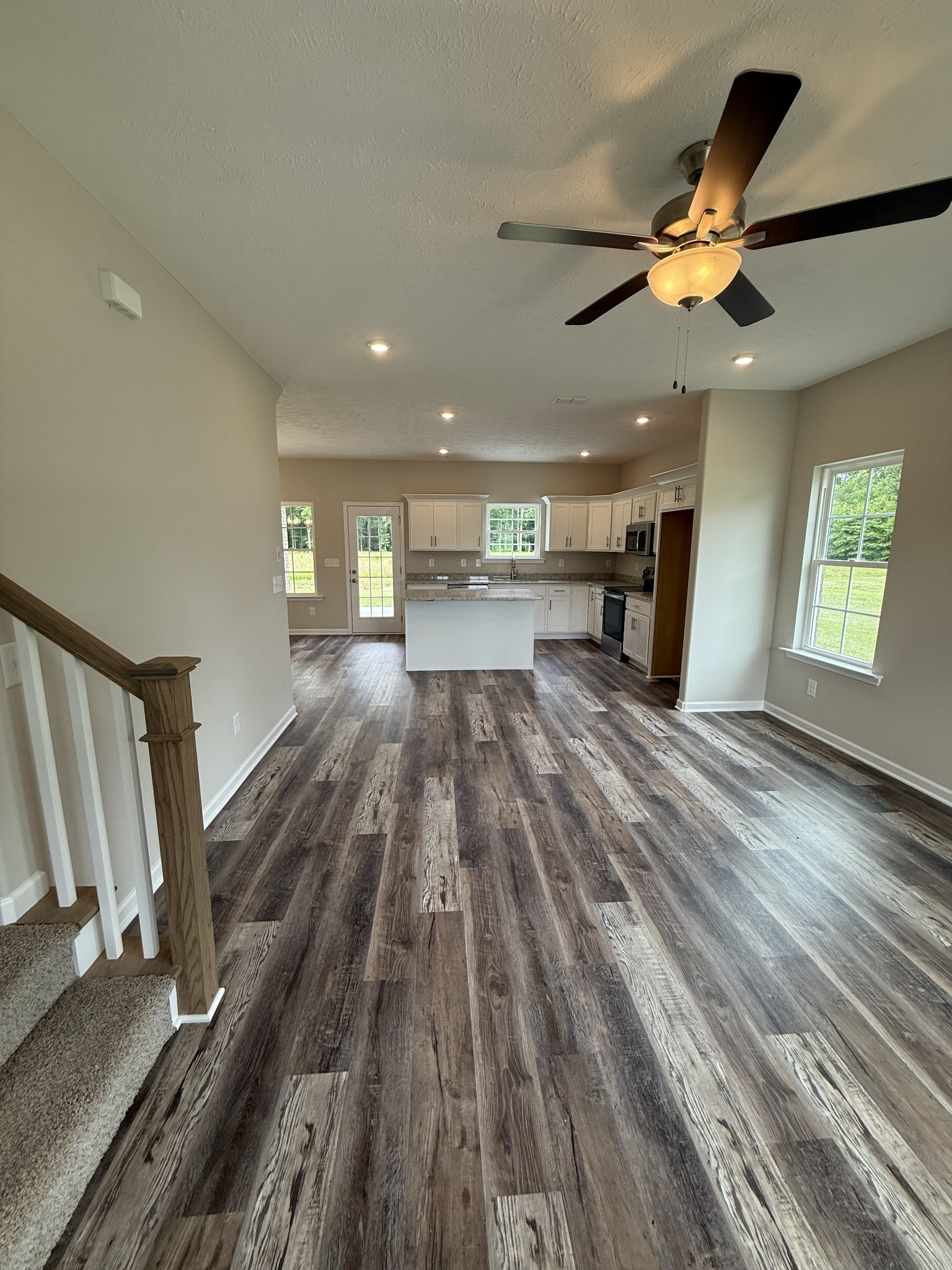 207 Blanford Cir