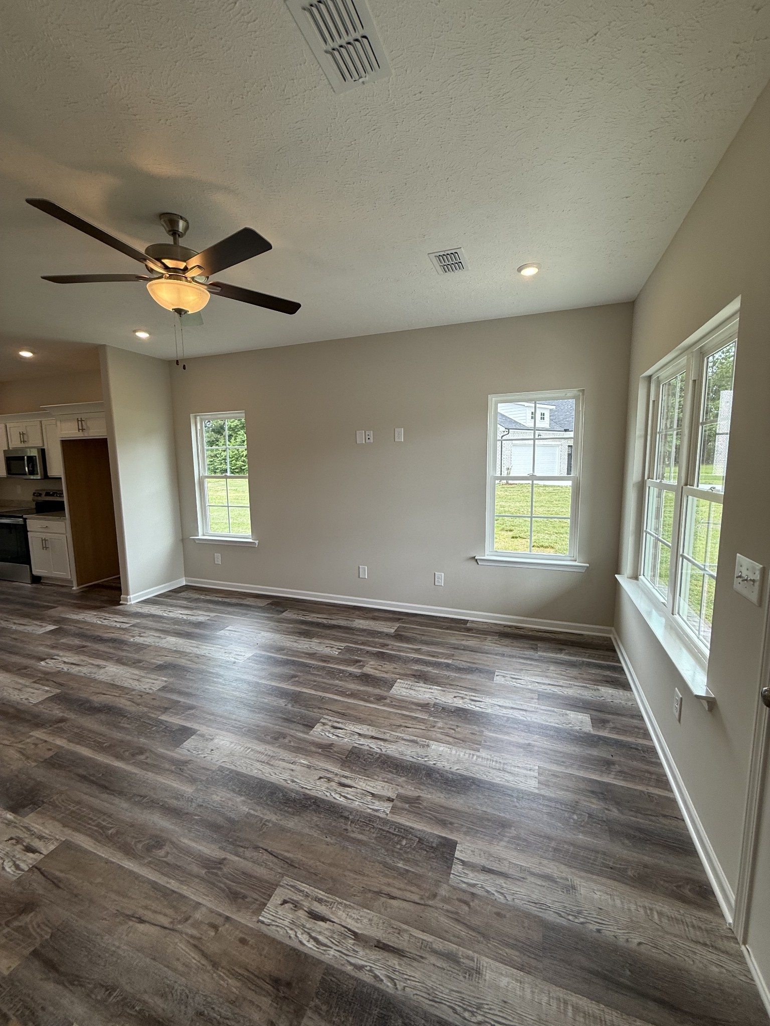 207 Blanford Cir