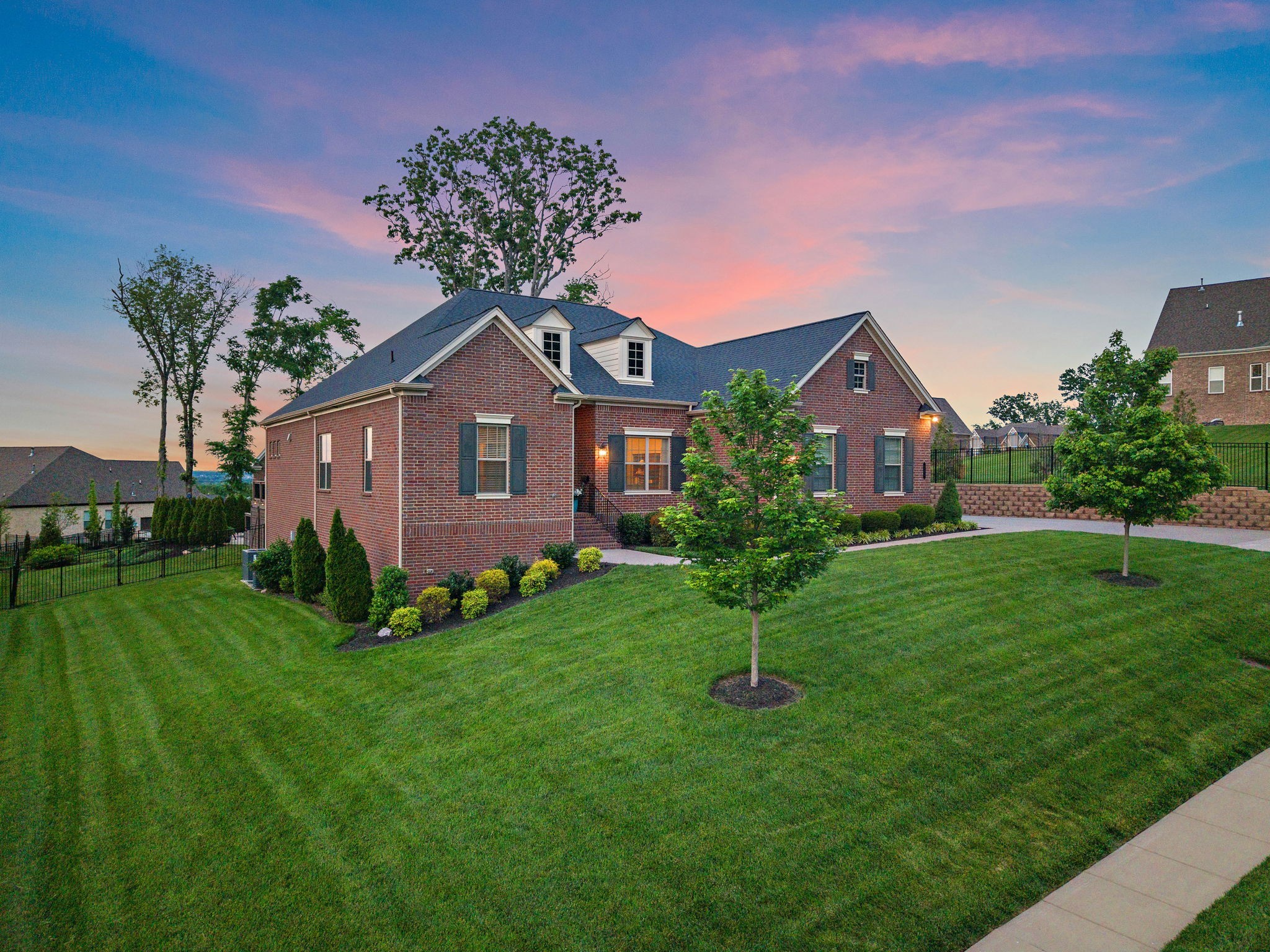 305 Redding Ct