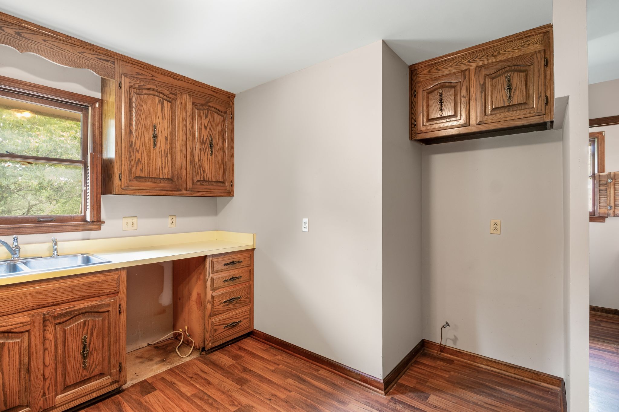 4245 Nonaville Rd