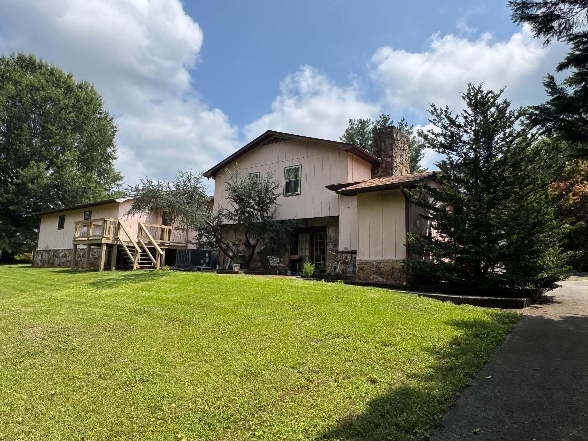 507 Kinzalow Circle
