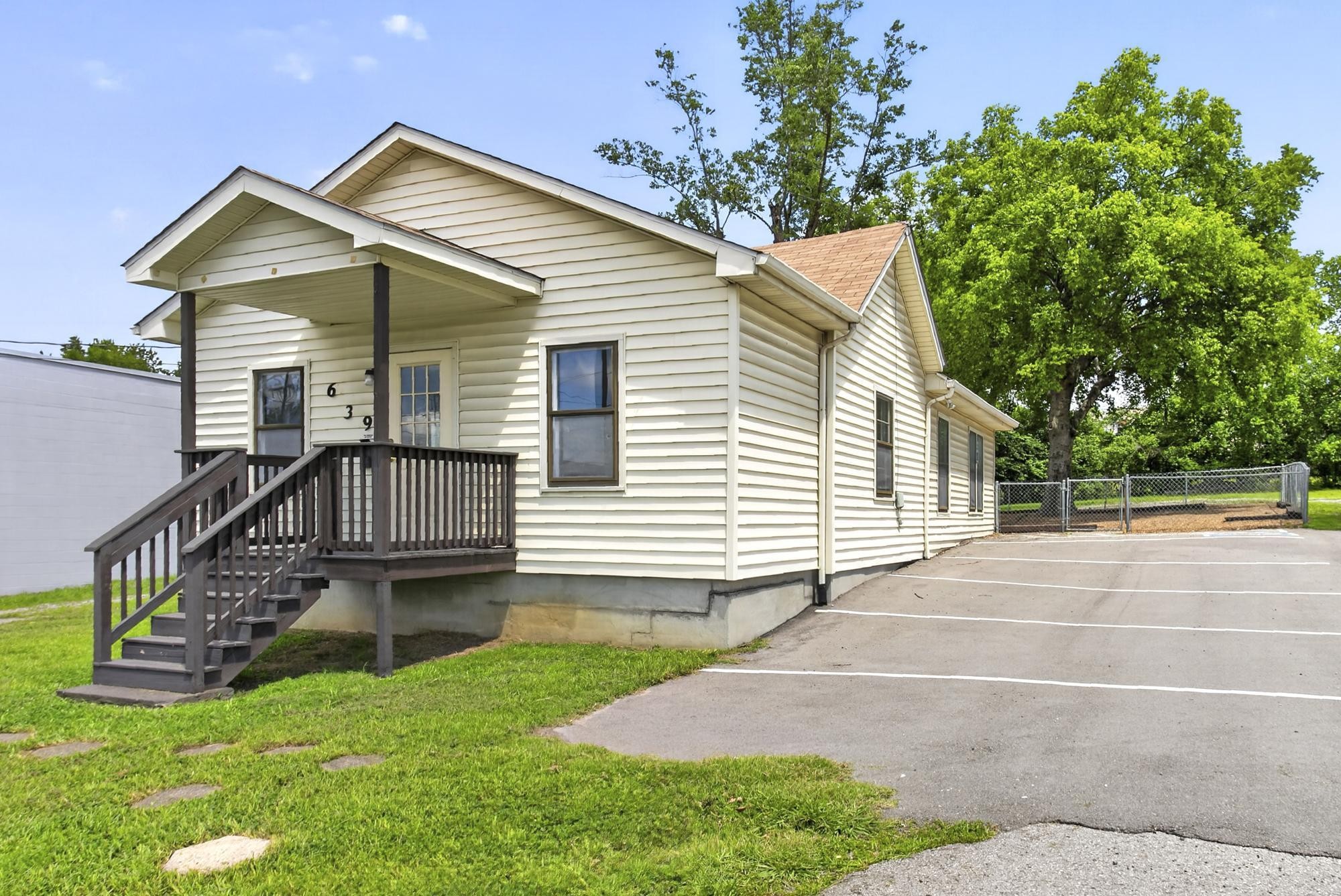 Photo 1 of 27 — 639 E Old Hickory Blvd, Madison, TN 37115