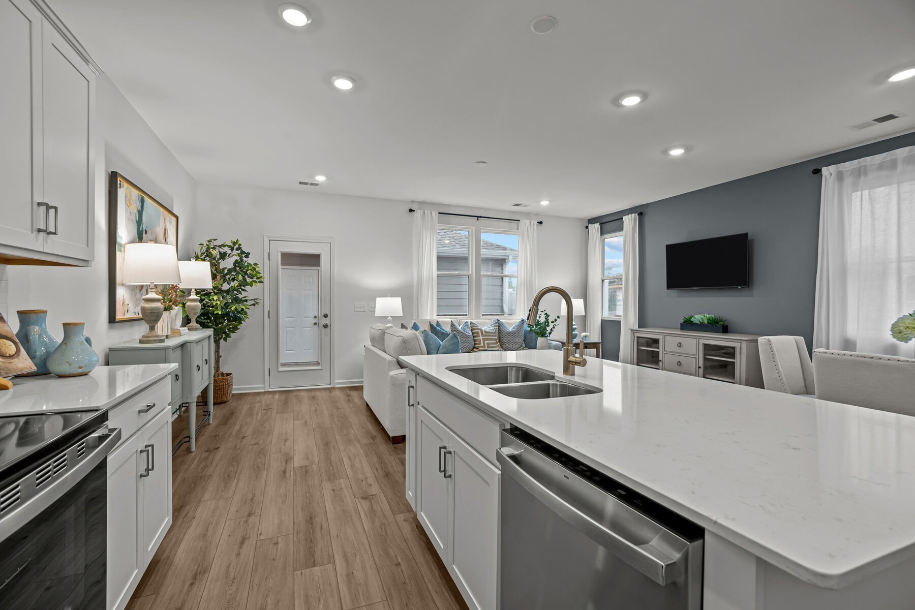 2900 Suzanne Landon Dr N1