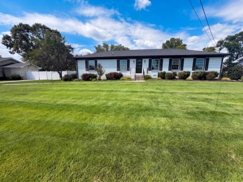 Photo of 235 Sumner Ave, Gallatin, TN 37066 (MLS # 3526030)