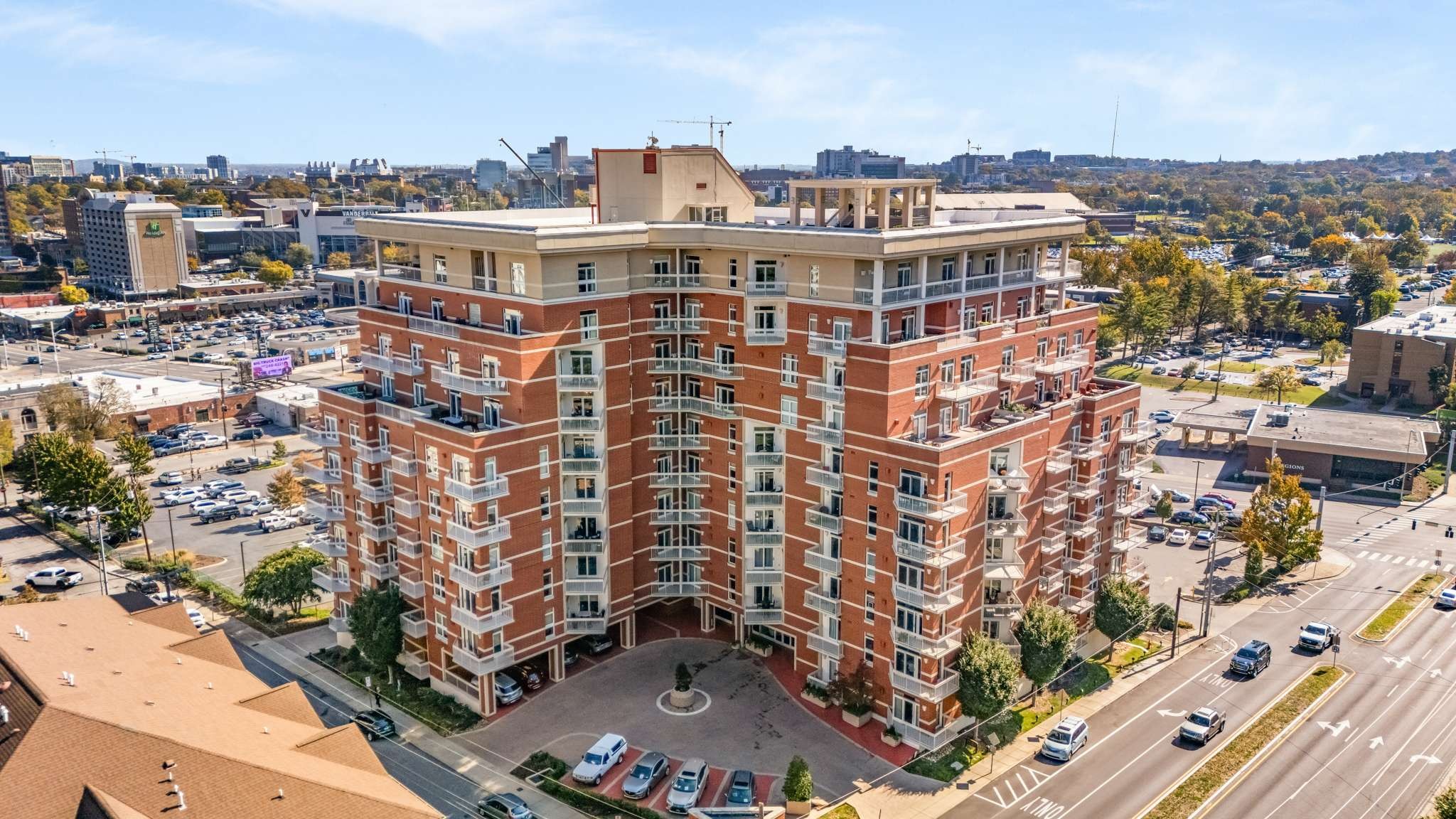 110 31st Ave N 104