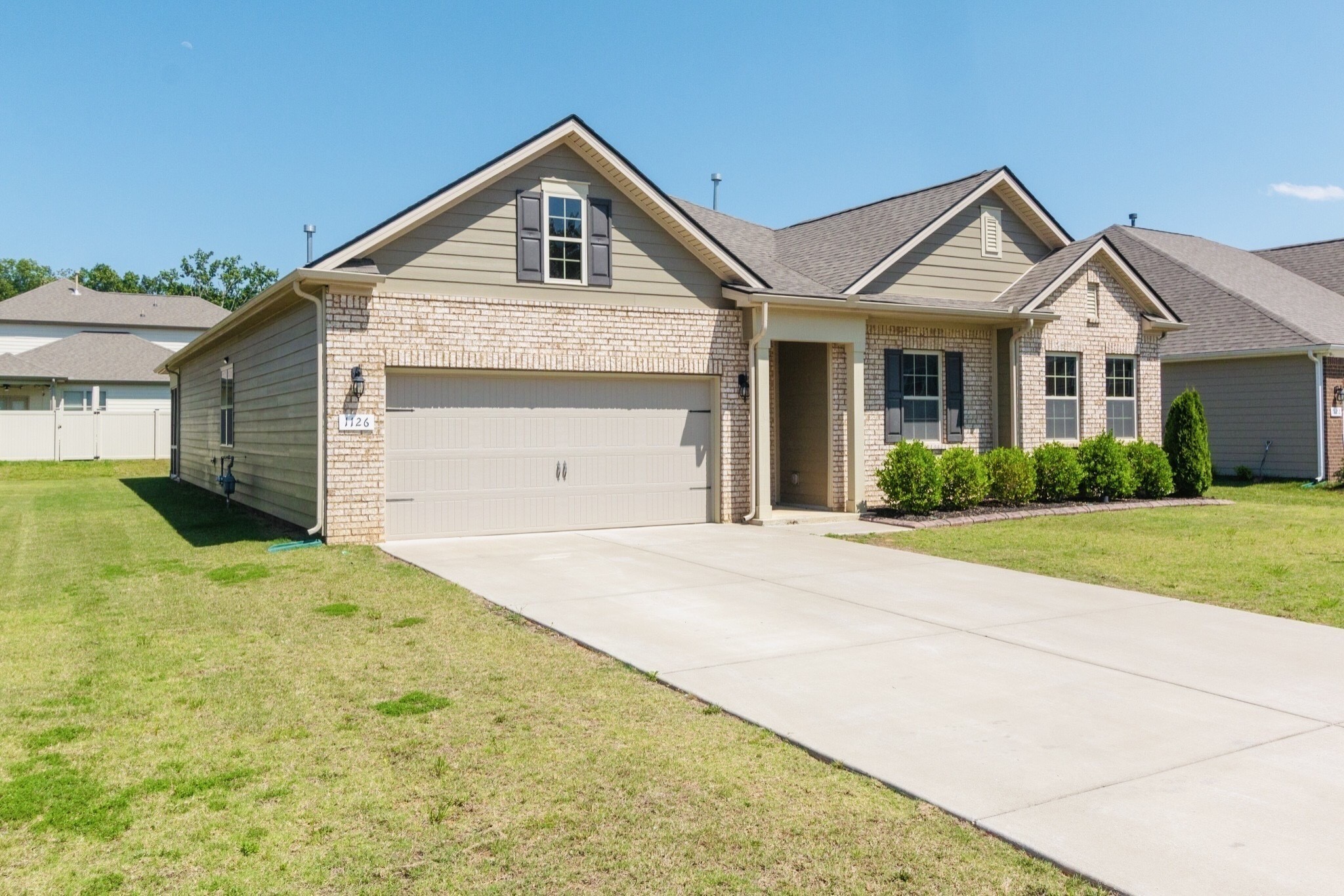 1126 Black Oak Dr