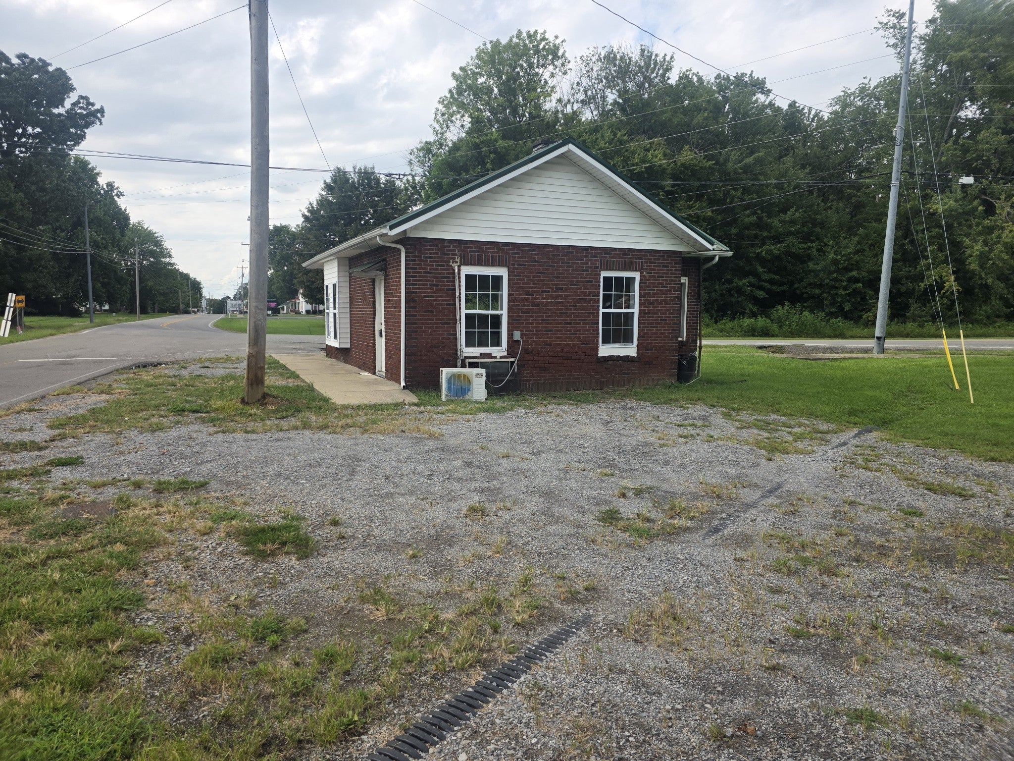7475 Highway 52
