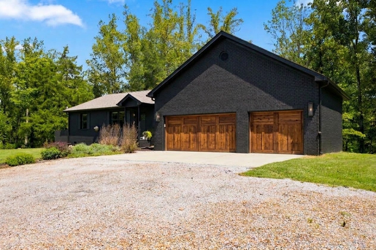 8008 Poplar Ridge Ln