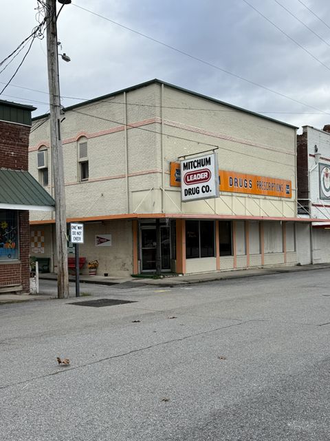 18 Spring St Erin TN 37061