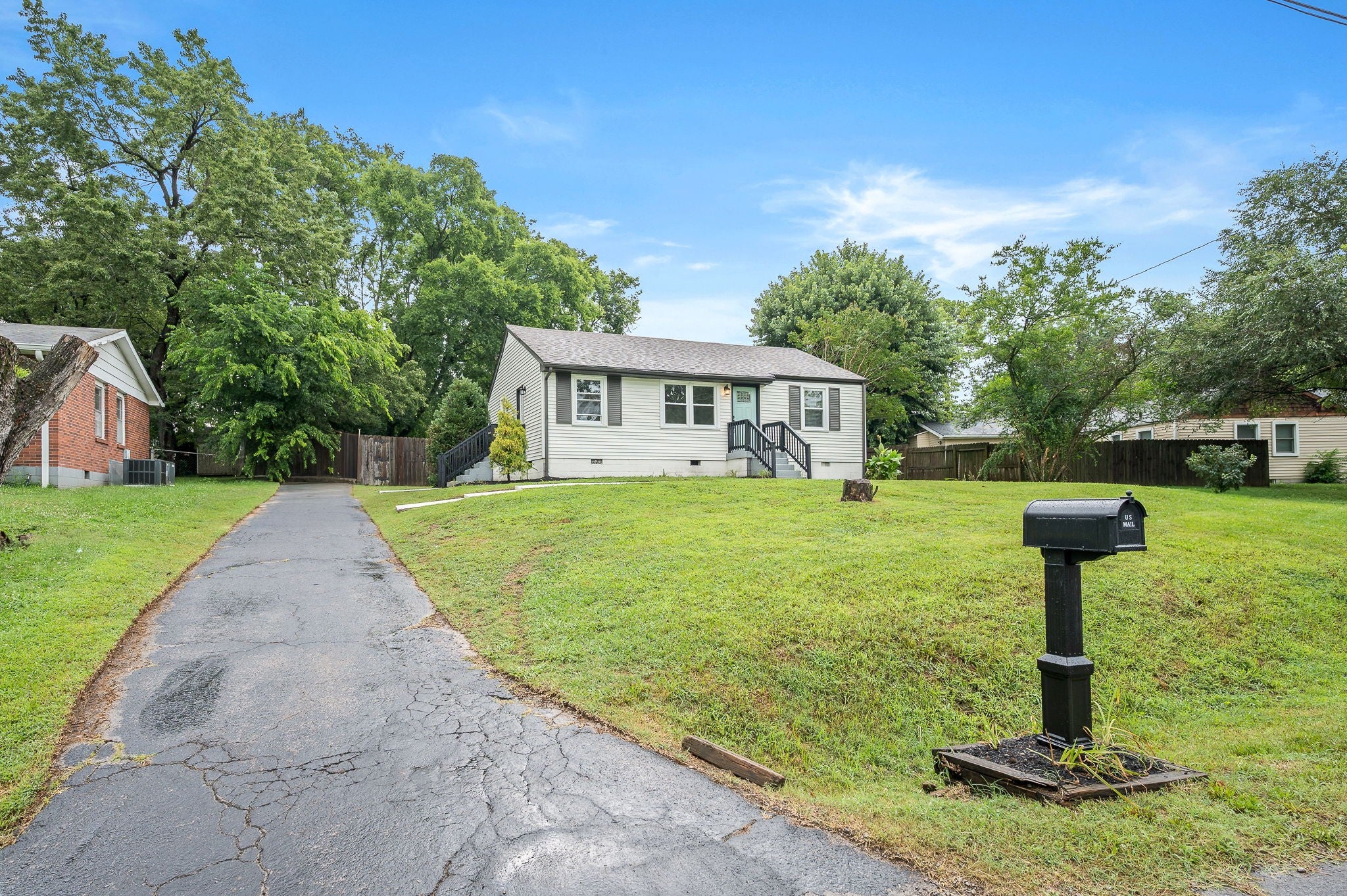 3-bed listing at 2928 Teakwood Dr, Nashville