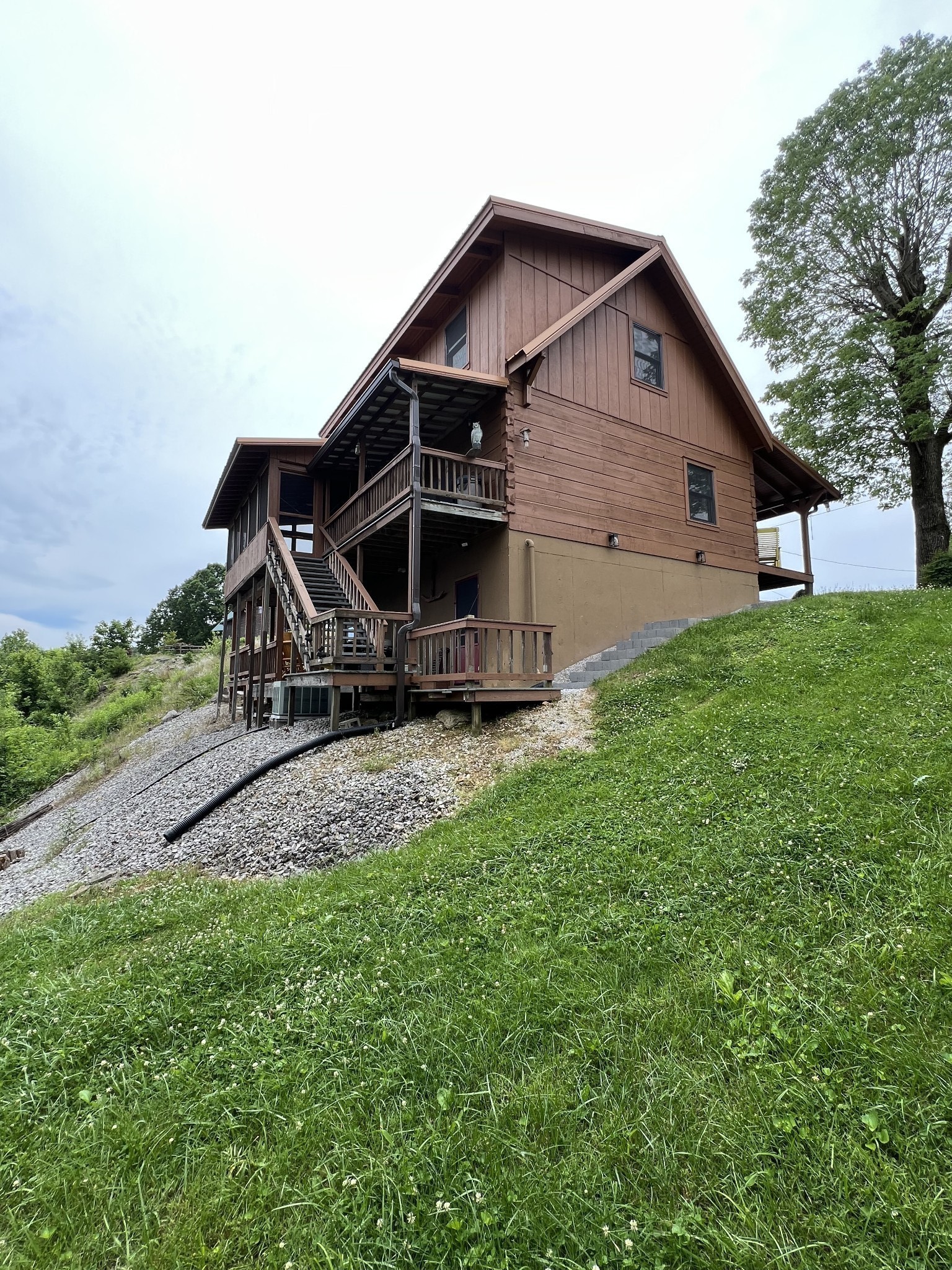 225 Bill Hunter Rd