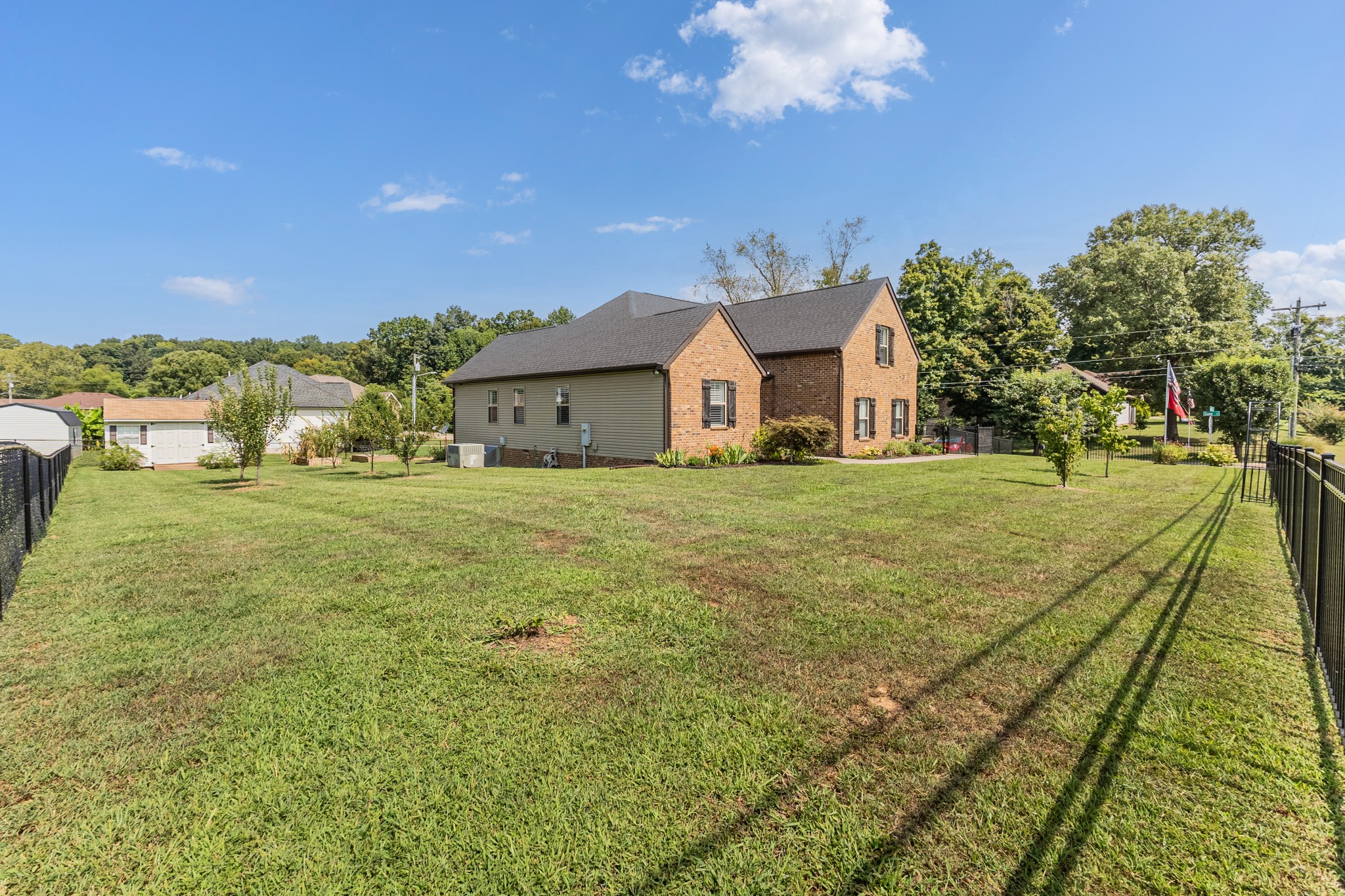 509 Gunn Ln