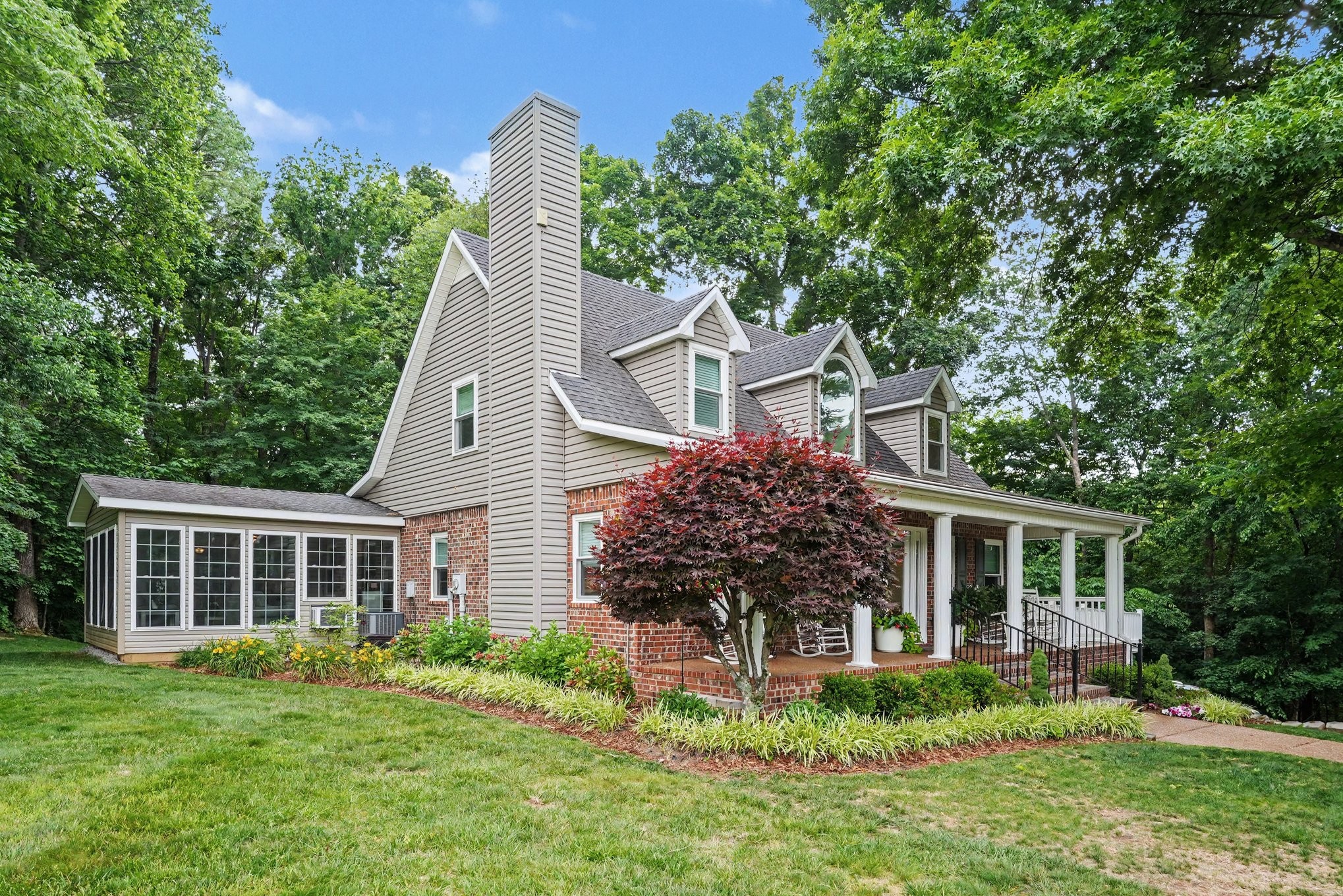 5833 Highway 76 E