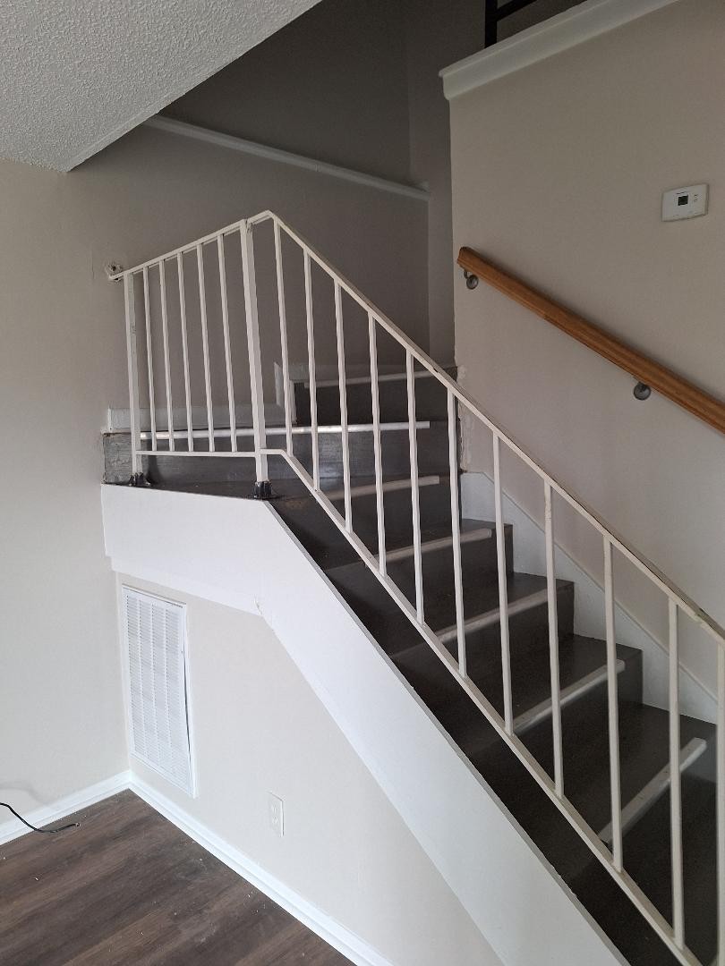 1005 Forest Ridge Ct