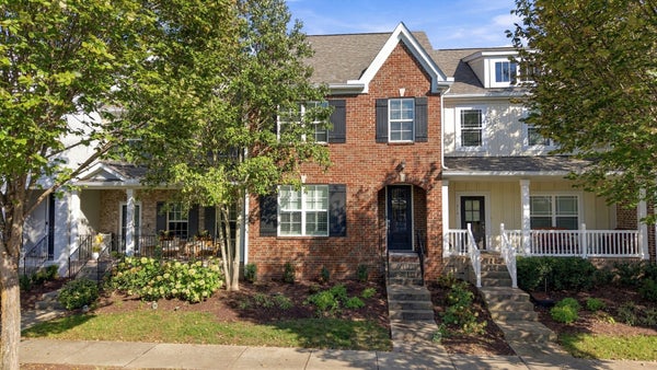 512 COBERT LN, FRANKLIN, TN 37064 - Image e7fff893bbed68dfe8df9f1b8e53c5e3/1141931111
