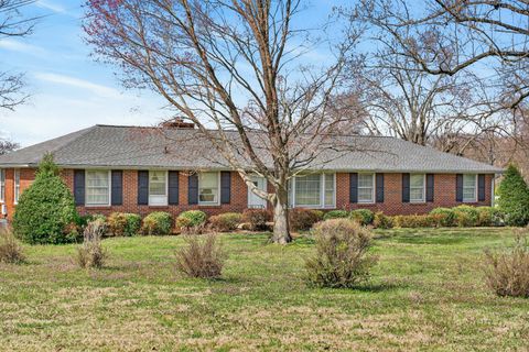 126 Lake Terrace Dr Hendersonville TN 37075