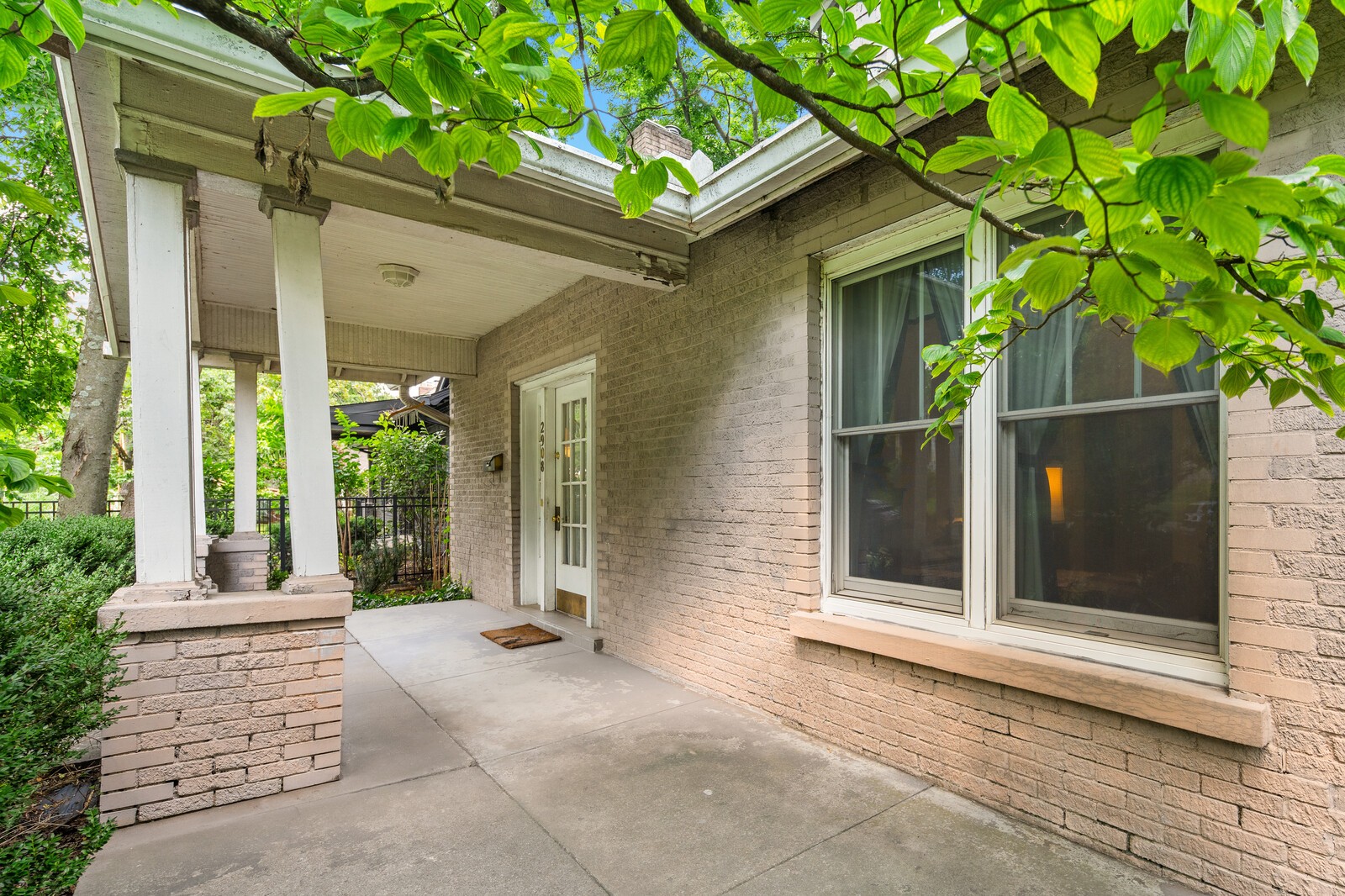 2908 Belmont Blvd