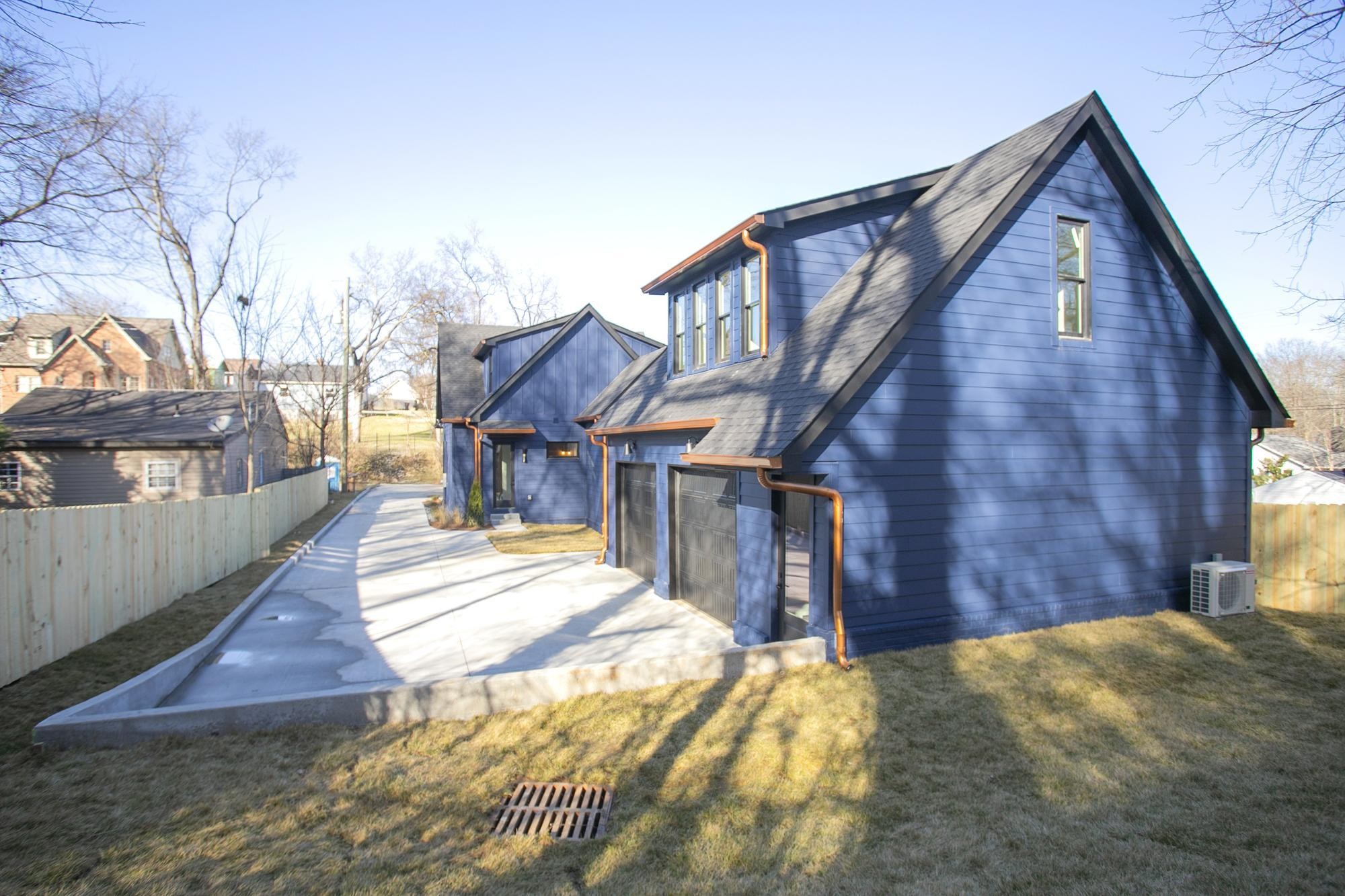1310 Lillian St