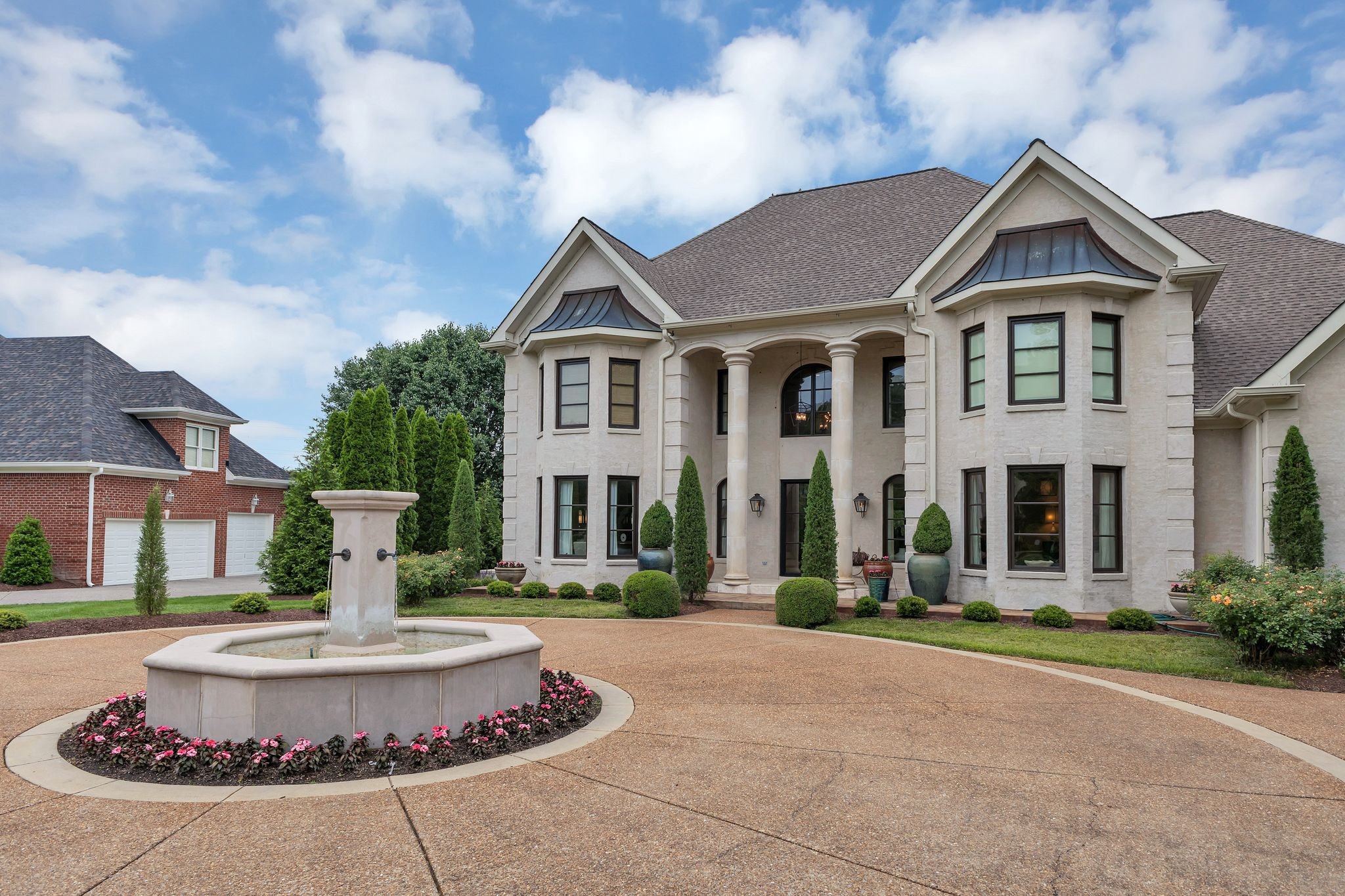 238 Pelham Dr