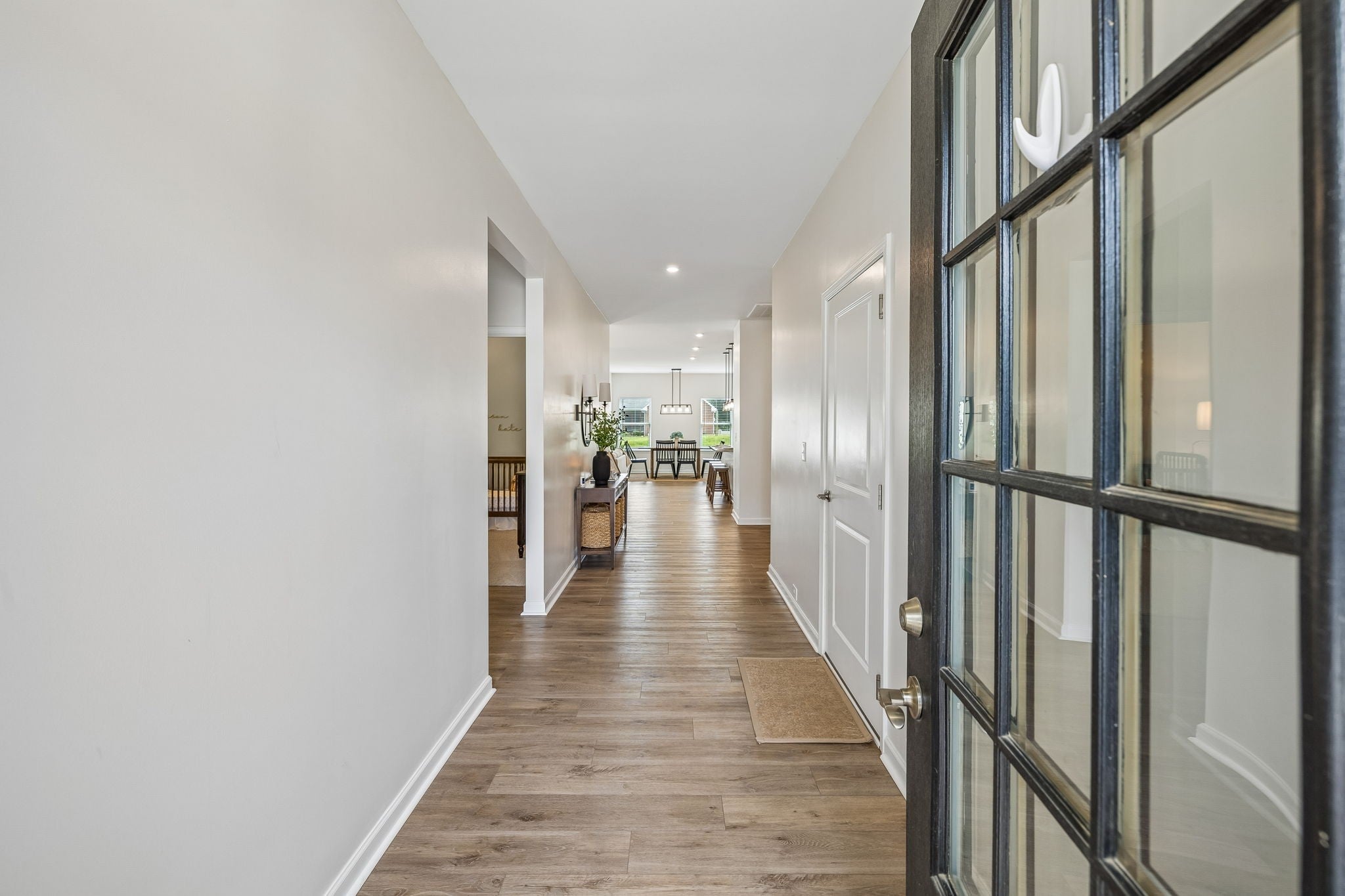 128 Gatwick Dr