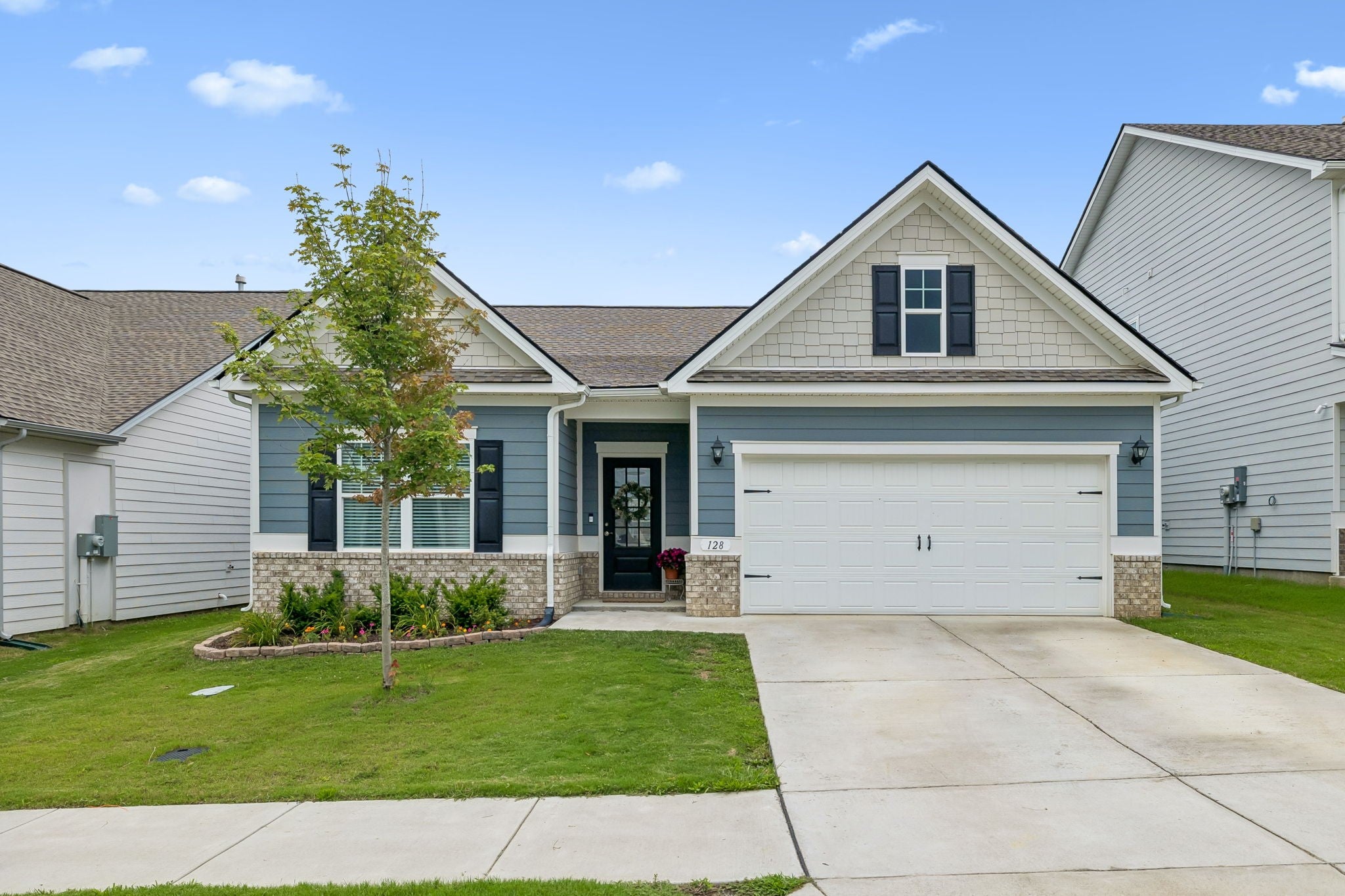 128 Gatwick Dr