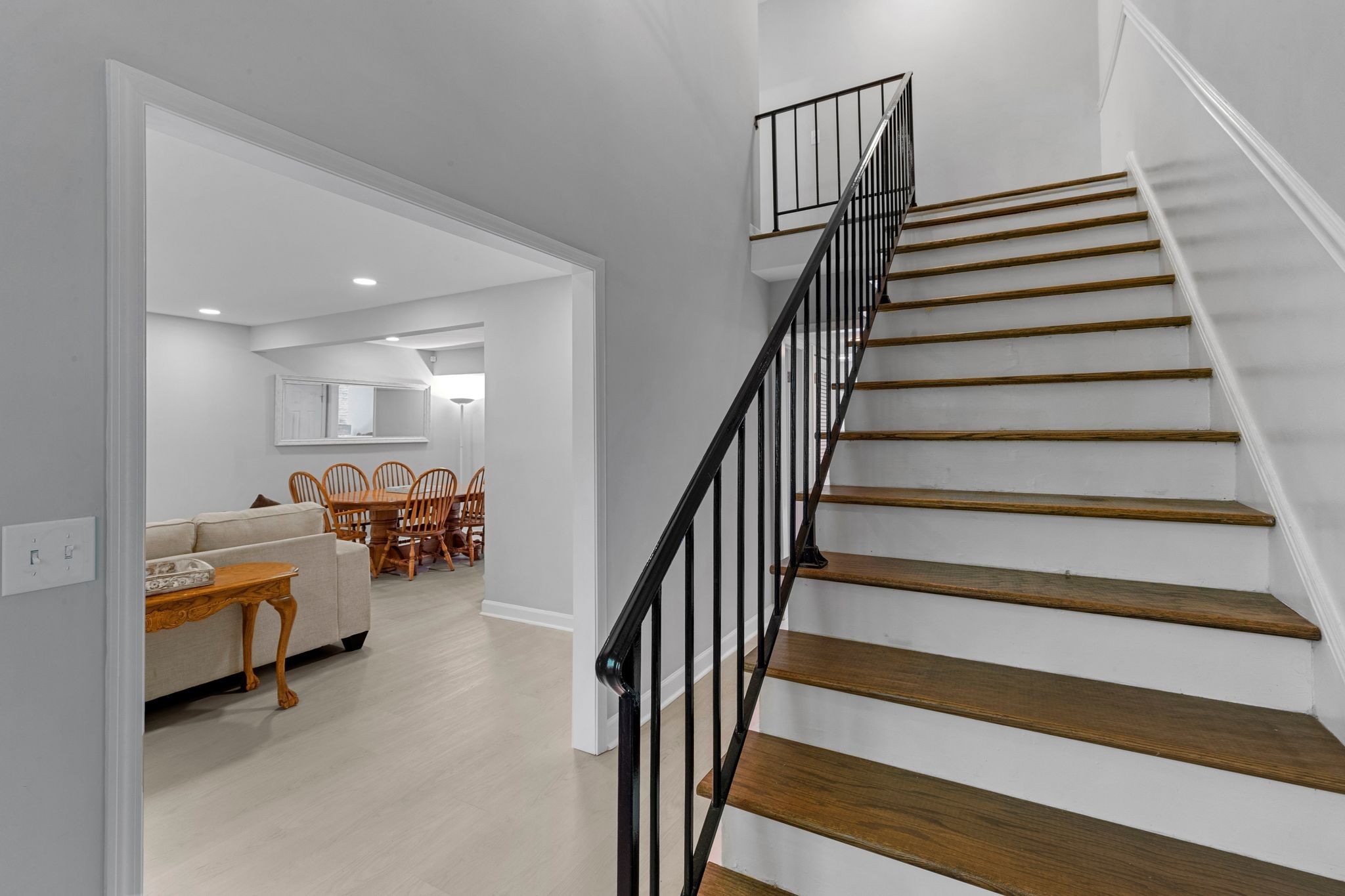 8207 Sawyer Brown Rd D6