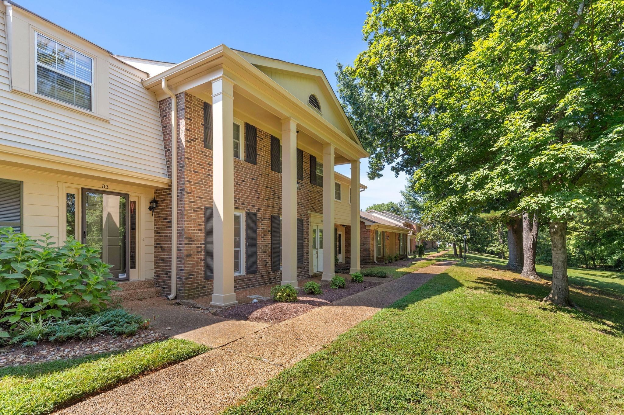 8207 Sawyer Brown Rd D6