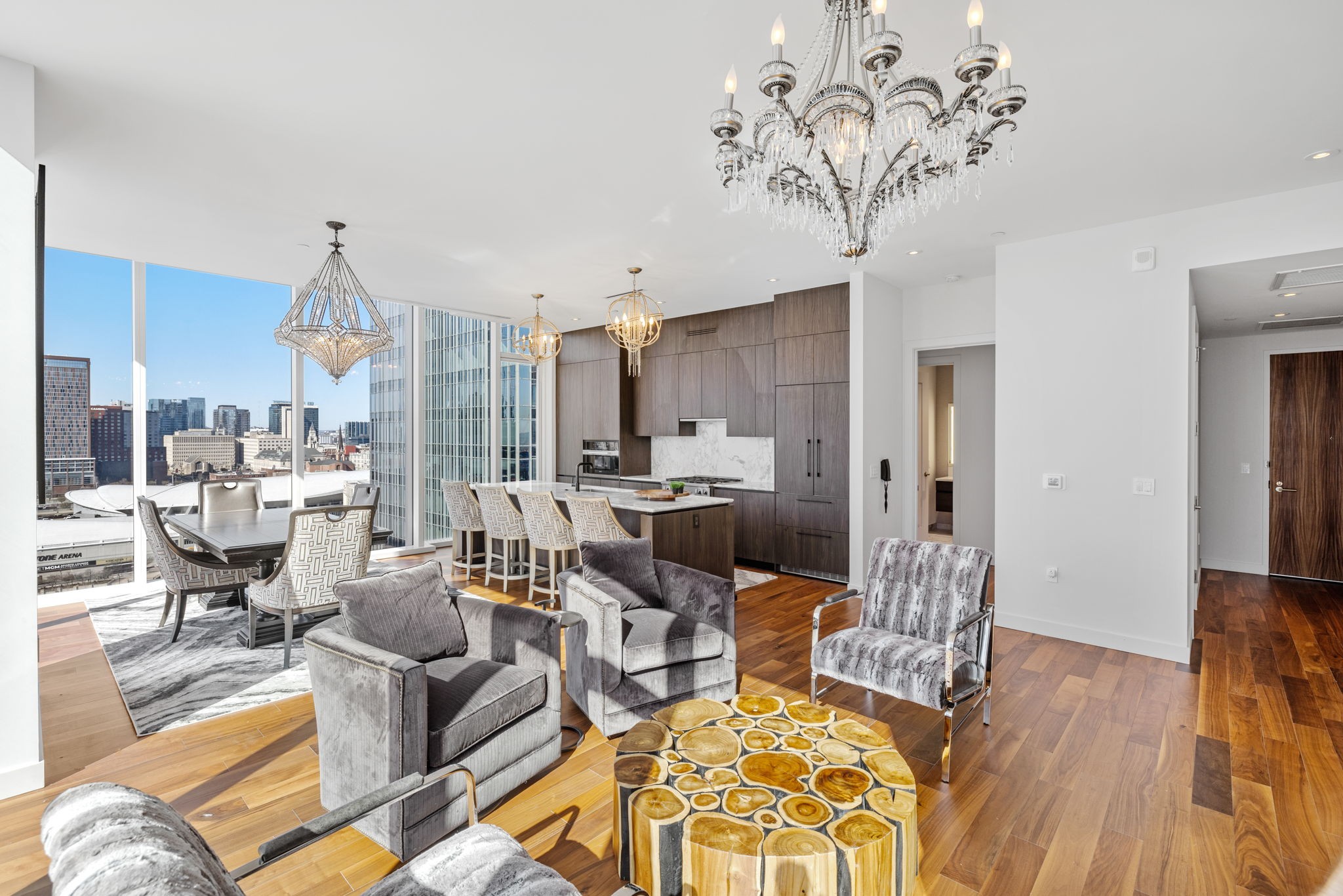 160 2nd Ave S 1602