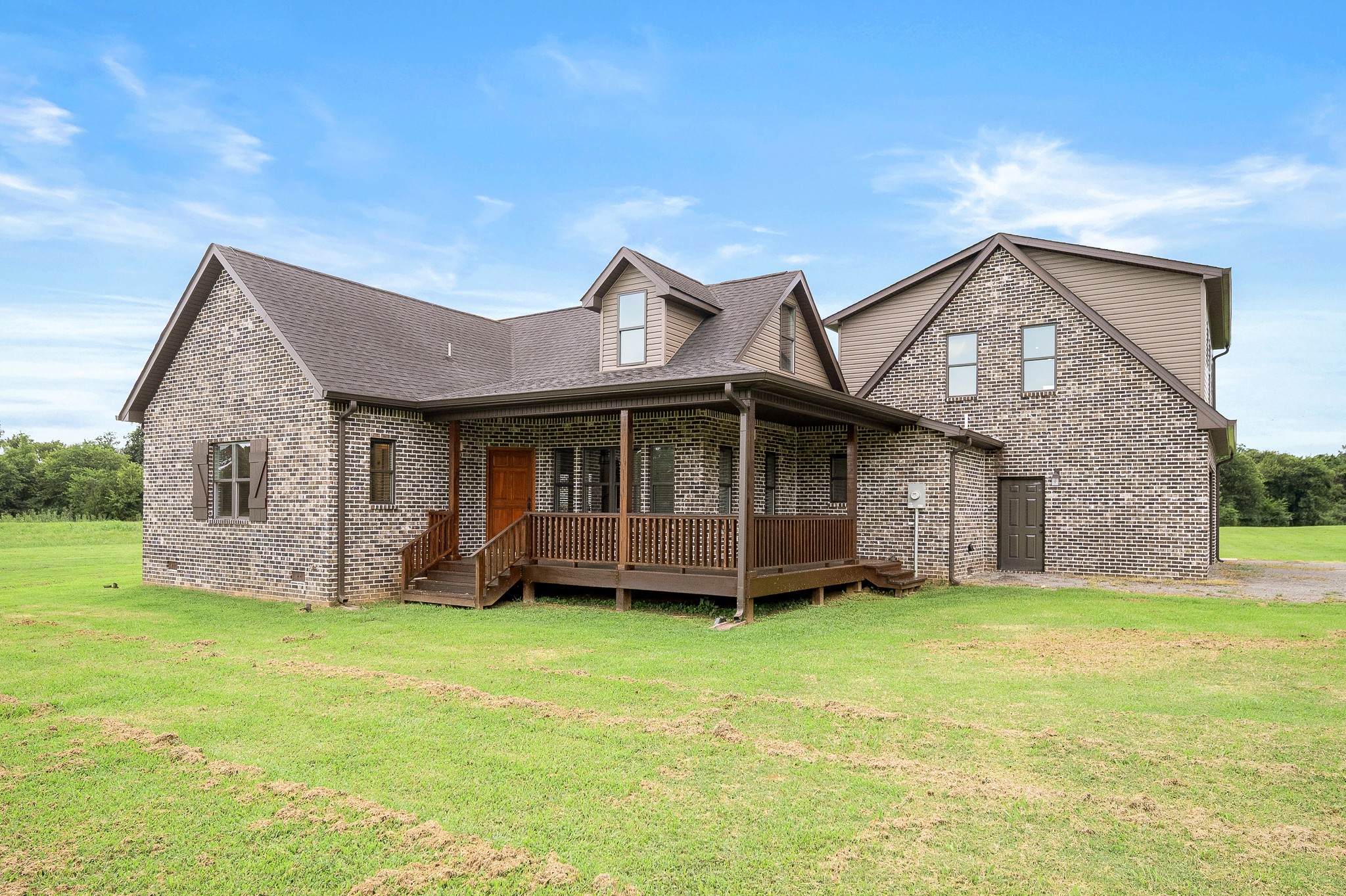 28 Henderson Rd