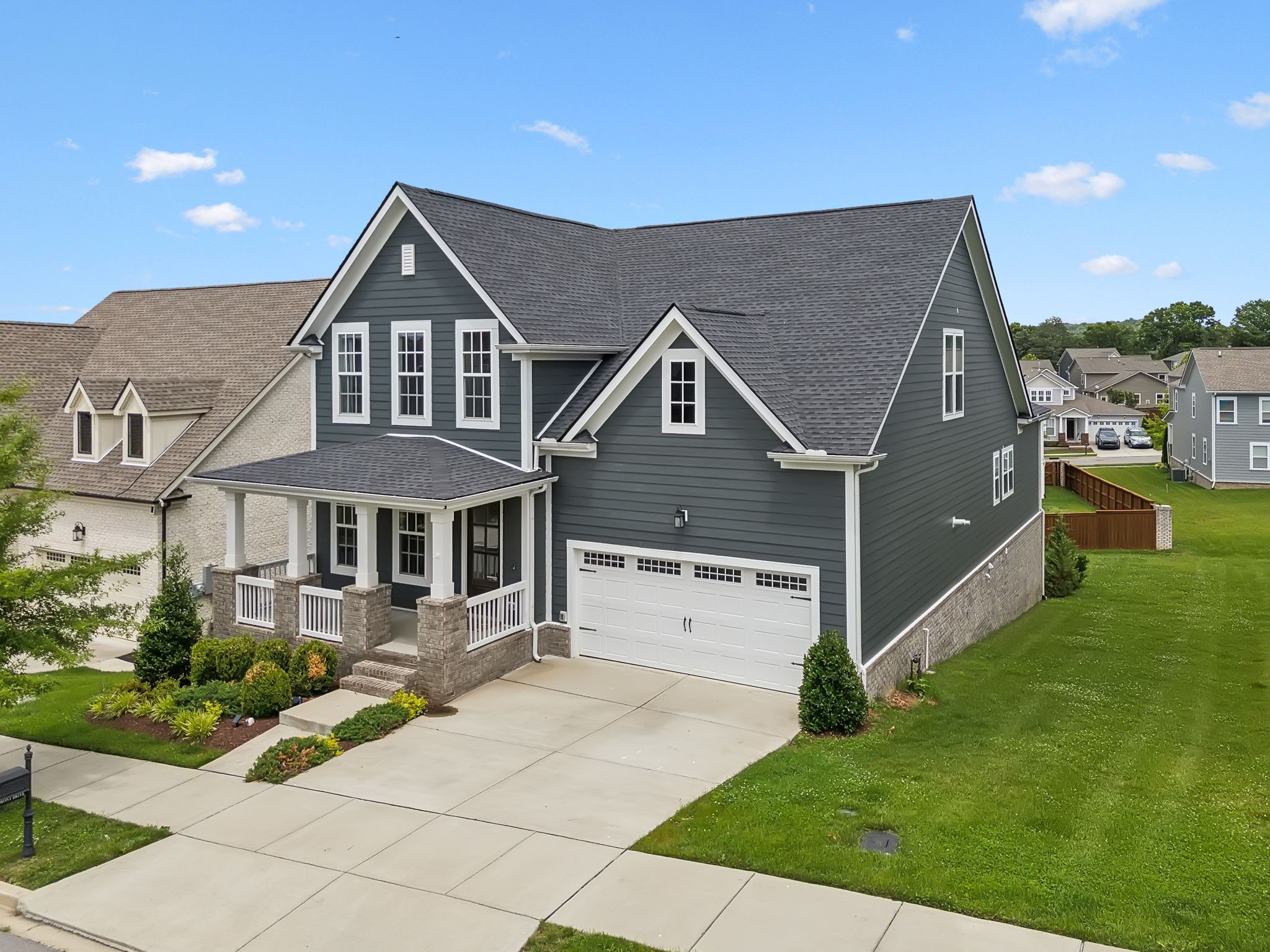 3298 Vinemont Dr