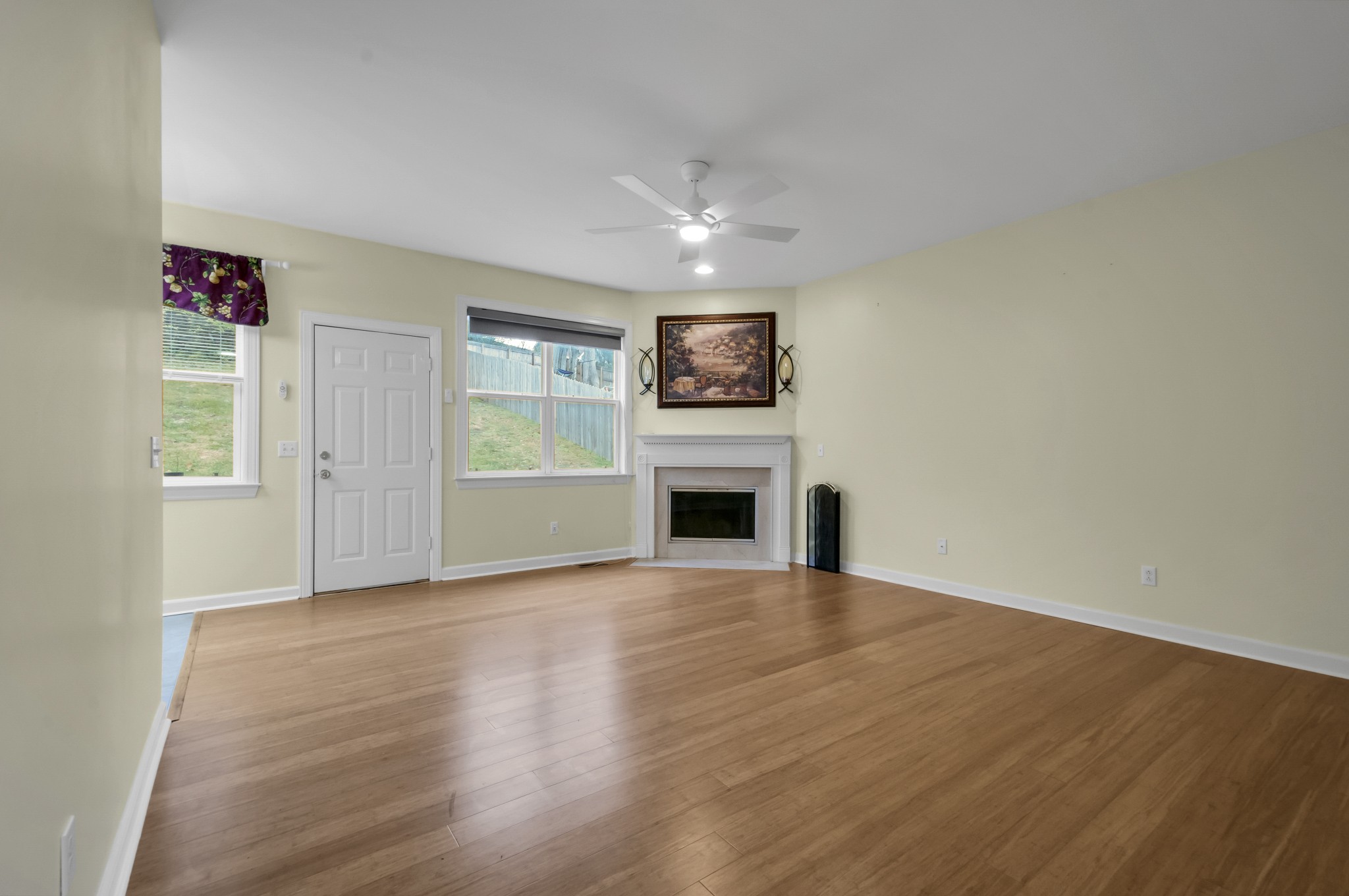 7136 Poplar Creek Trce