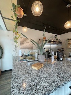 330 Caxton Alley