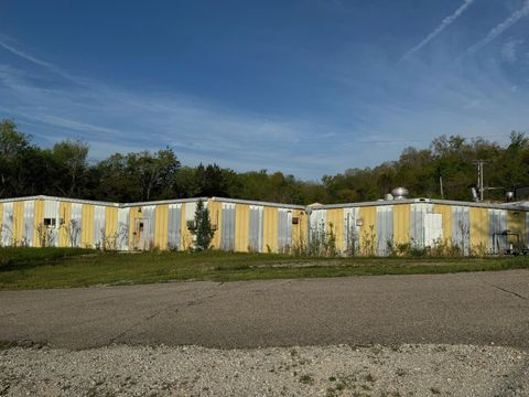 149 Valley Rd Lobelville TN 37097