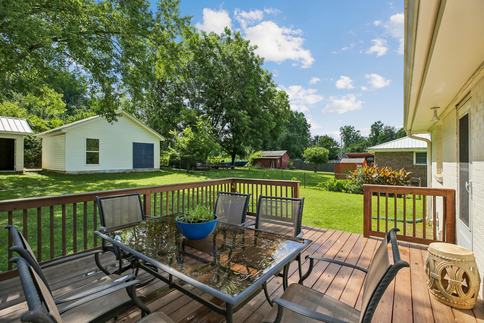 1116 Slaters Creek RD
