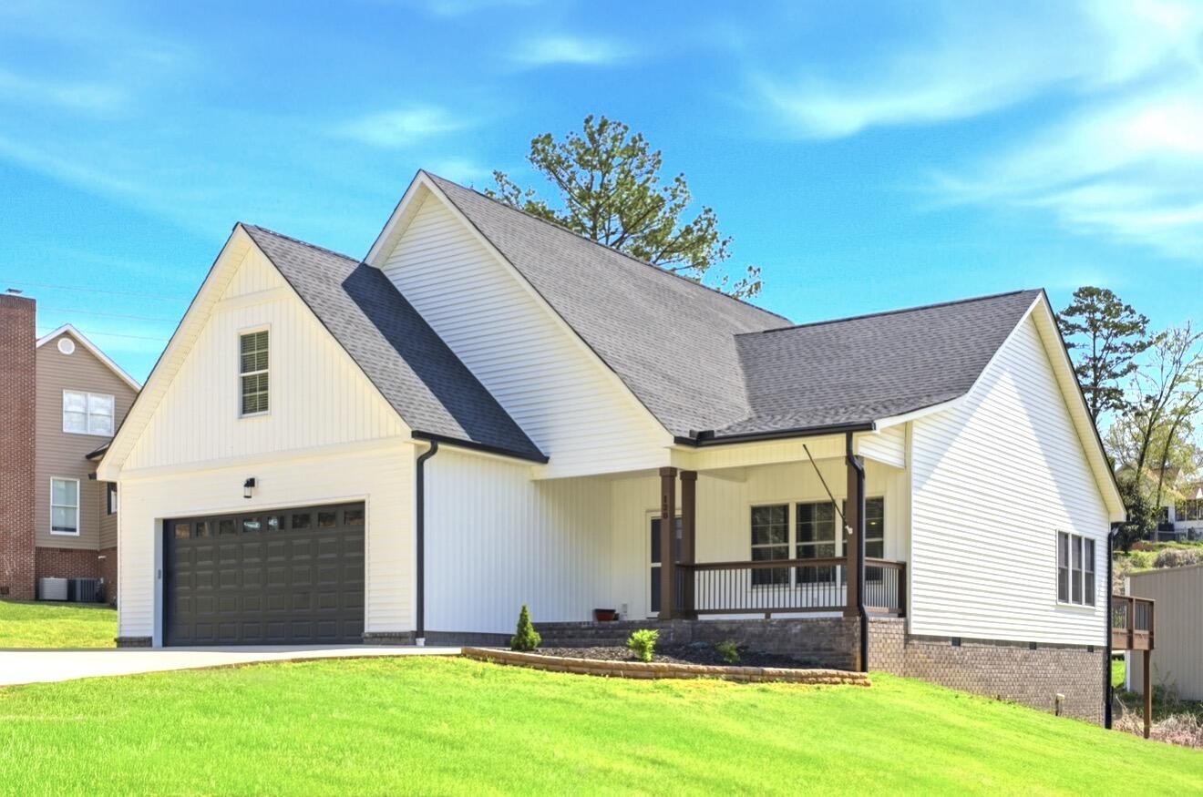 120 Stonewood Drive NW