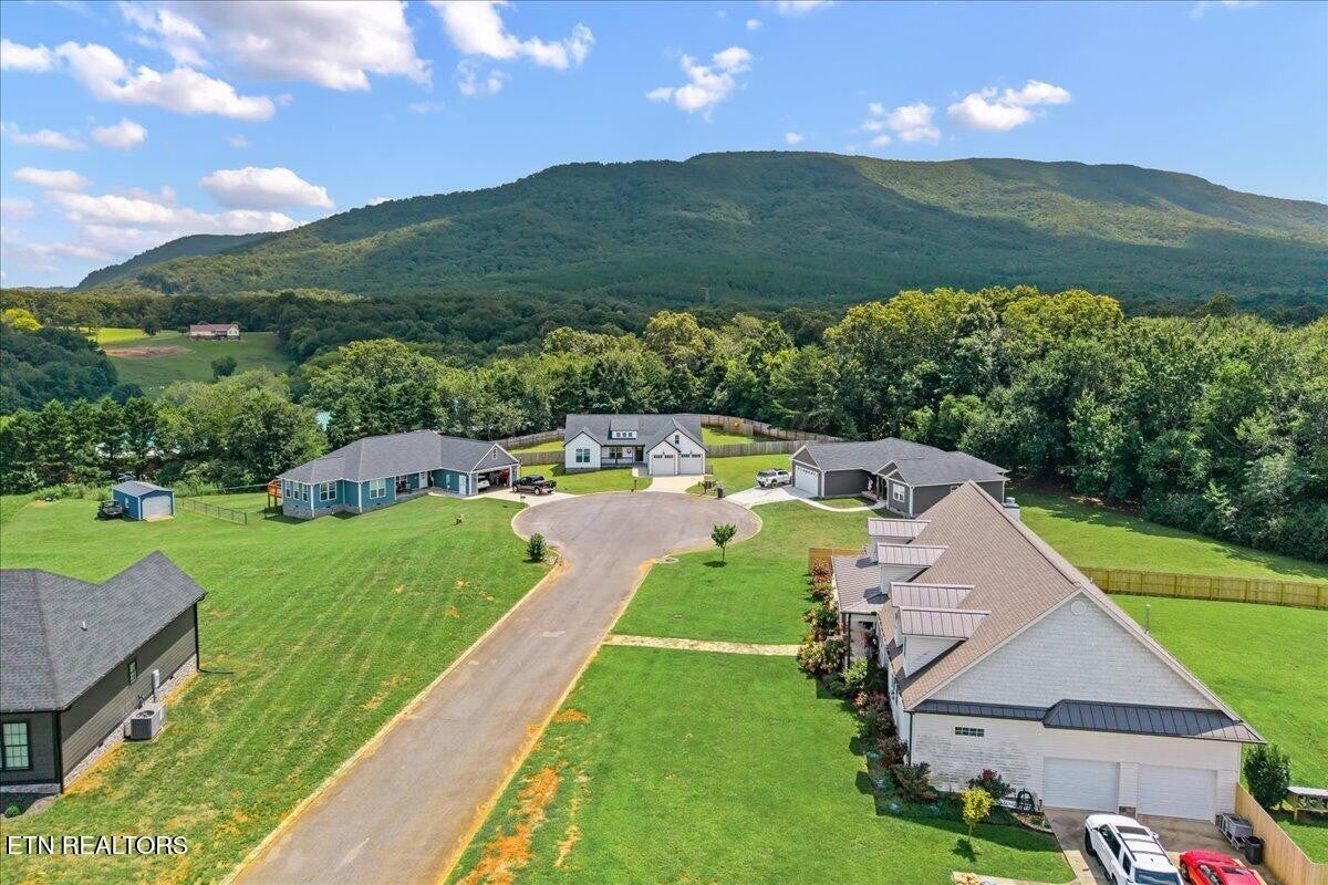 110 Waterstone Court