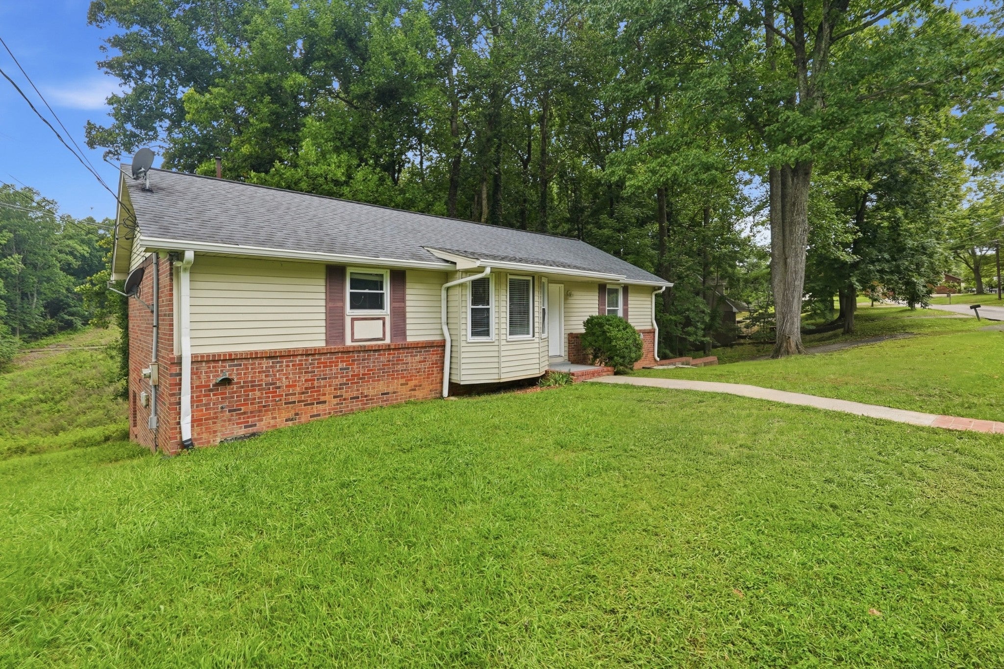 1018 Tulip Dr